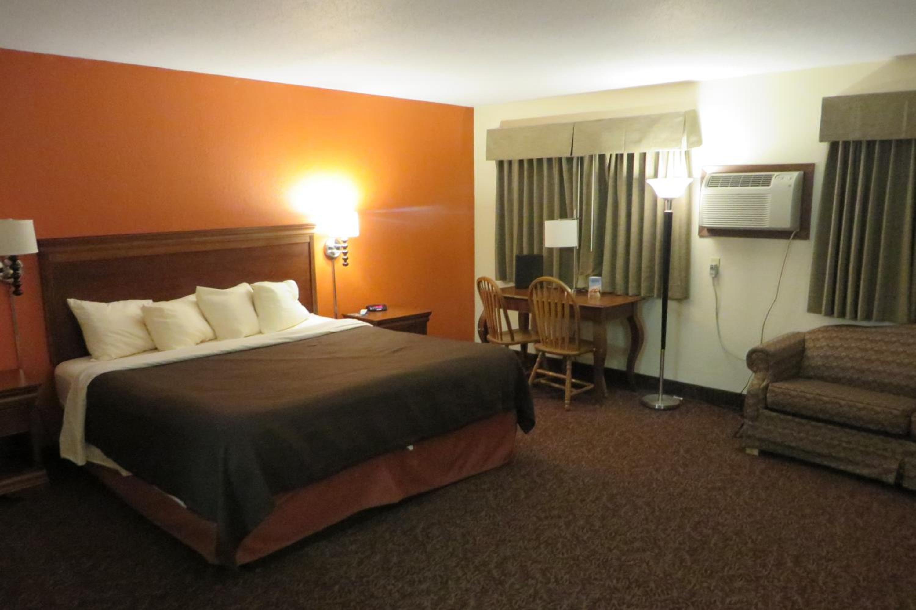 King Room - Non-Smoking photo 1