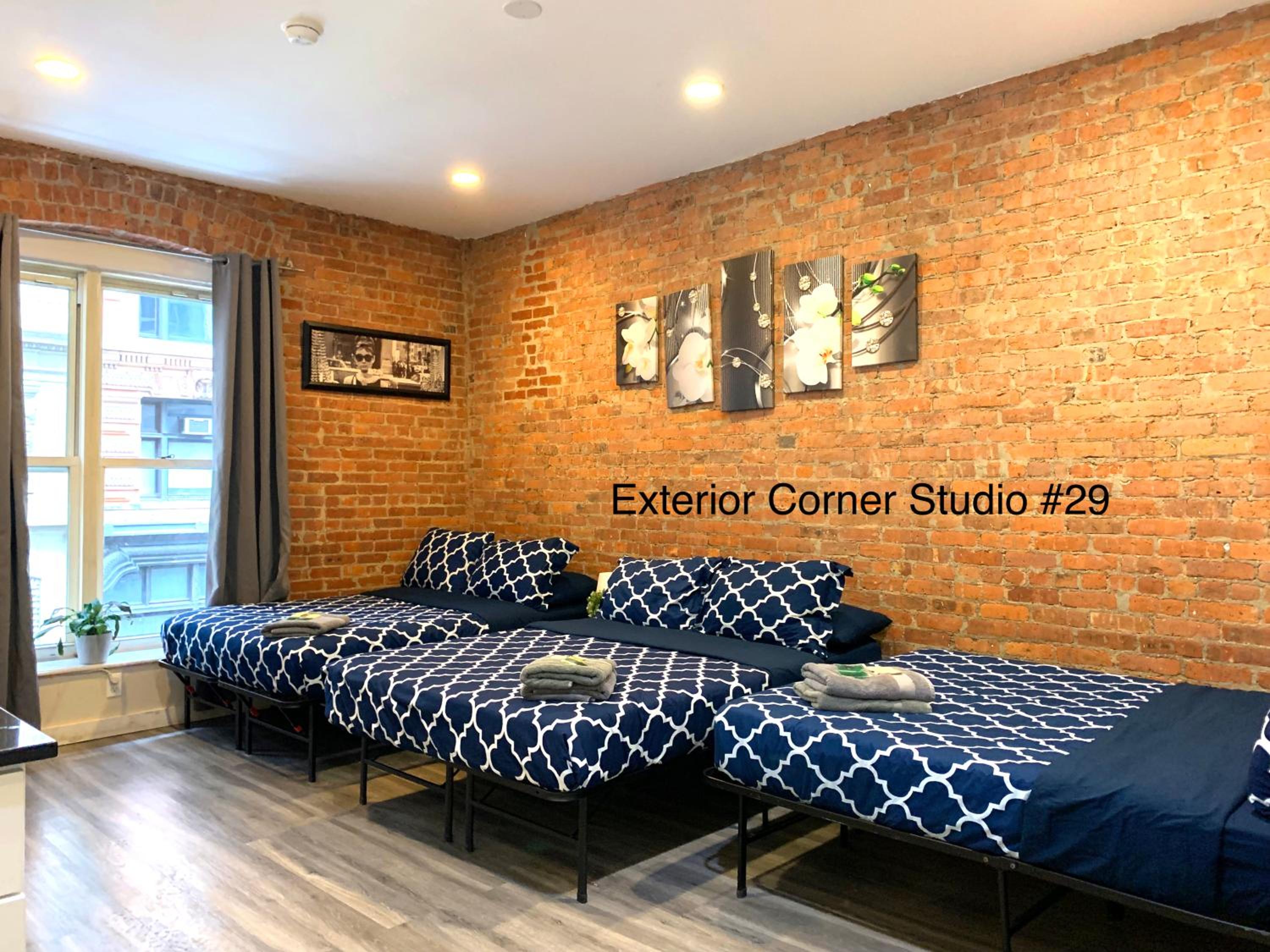 Family Exterior Studio #29 photo 1