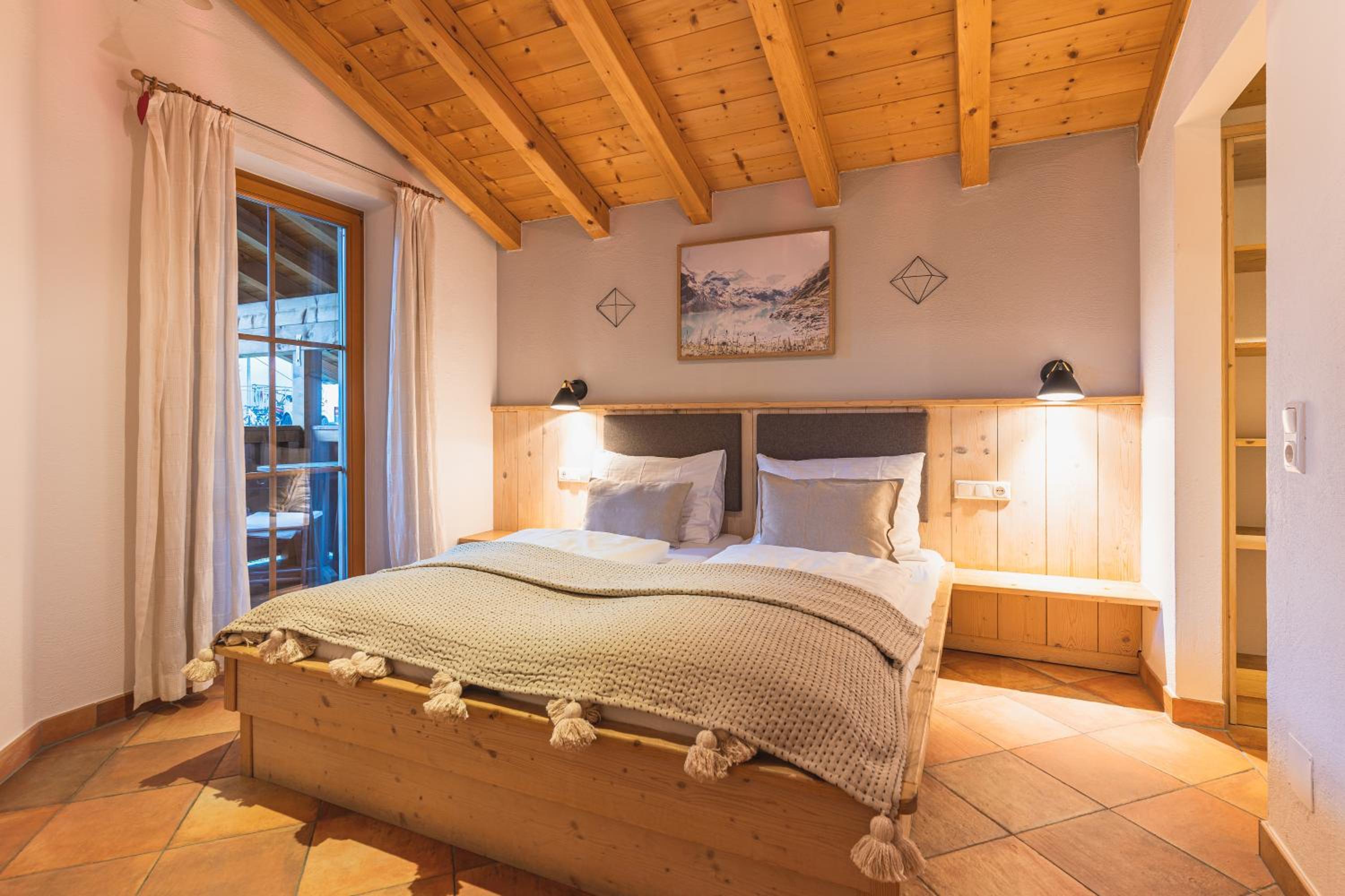 Chalet (6 Adults) with Free VIP Tauern Spa Entry