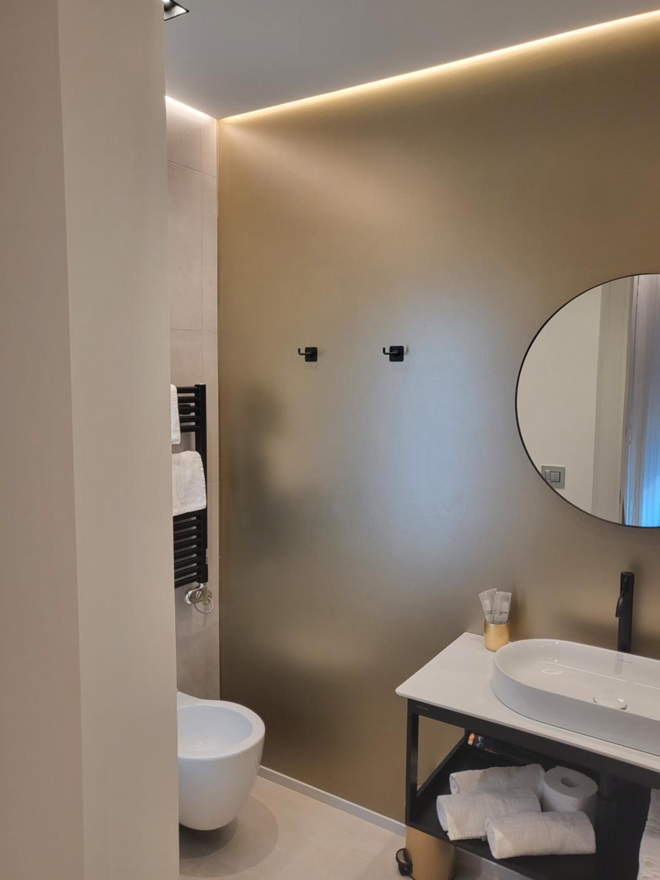 Double Room with Private Bathroom photo 2