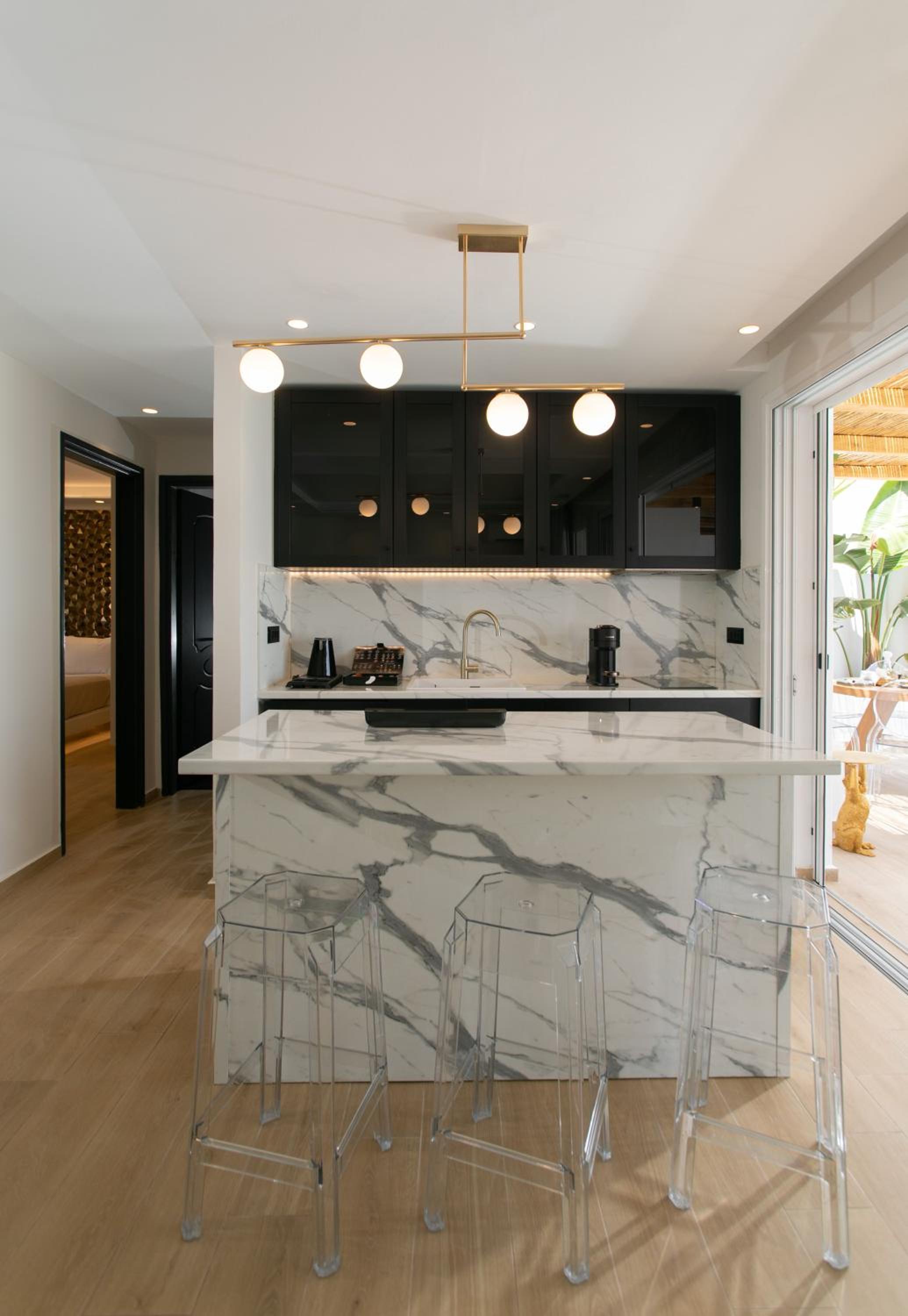 Two-Bedroom Golden Suite with Private Pool - Photo 20