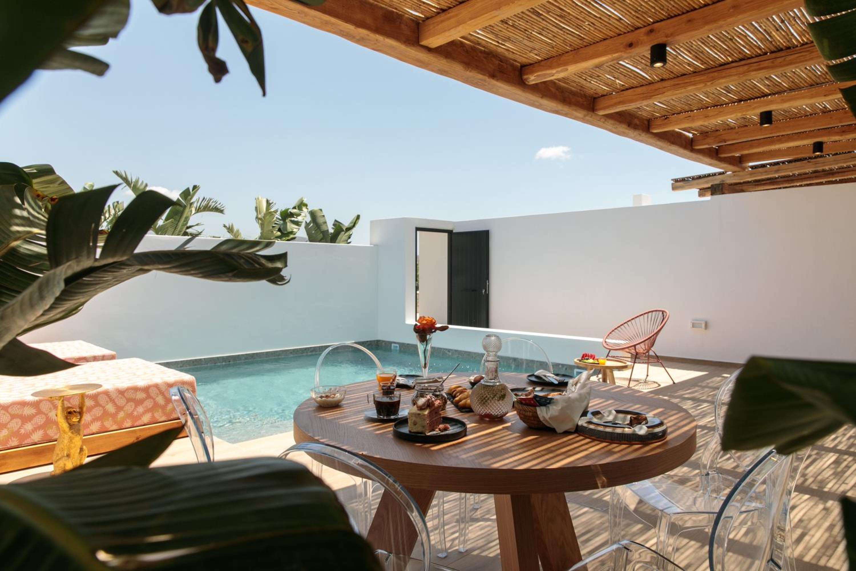 Two-Bedroom Golden Suite with Private Pool - Photo 12