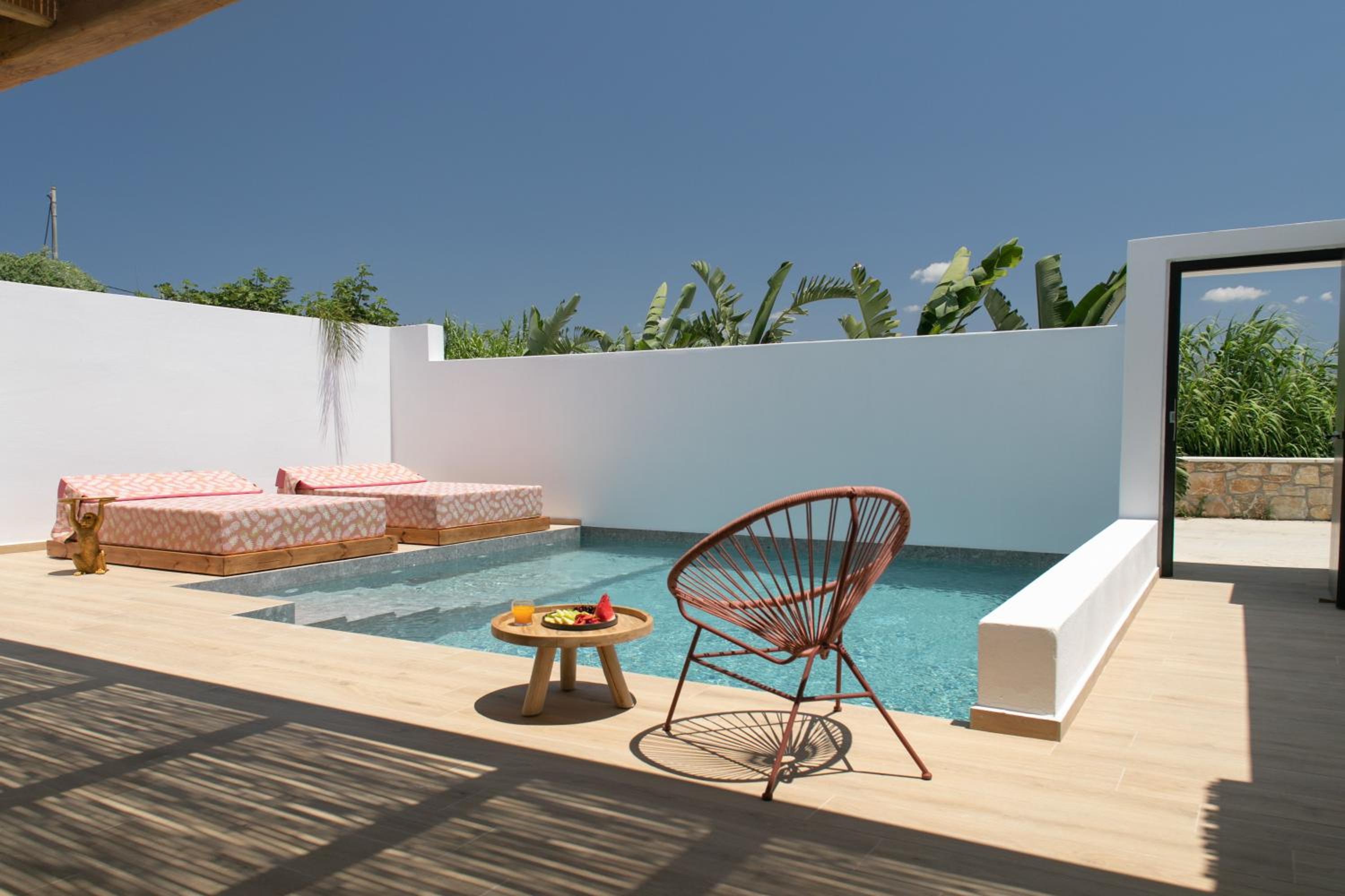 Two-Bedroom Golden Suite with Private Pool - Photo 15