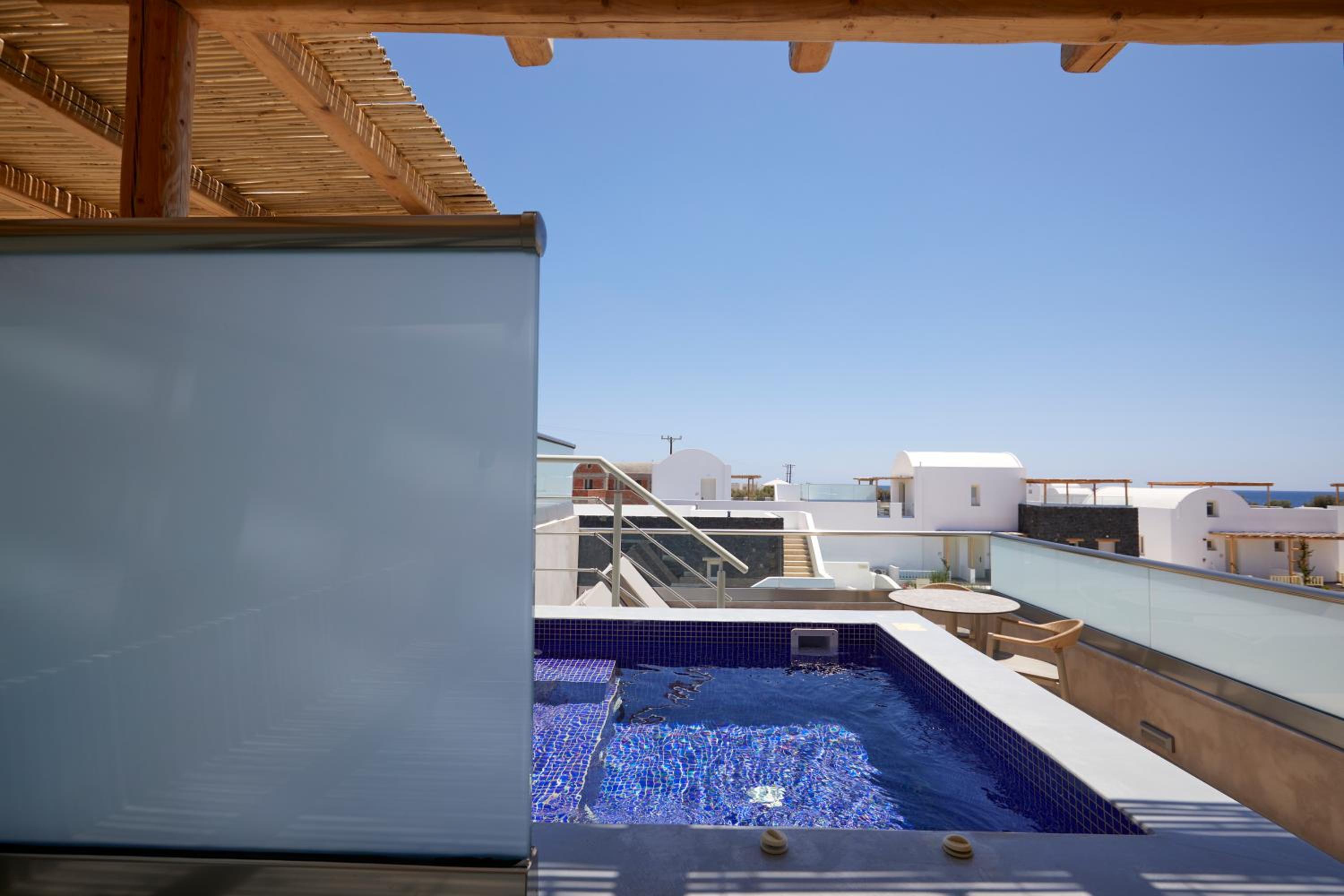 King Room with Hot Tub - Photo 12