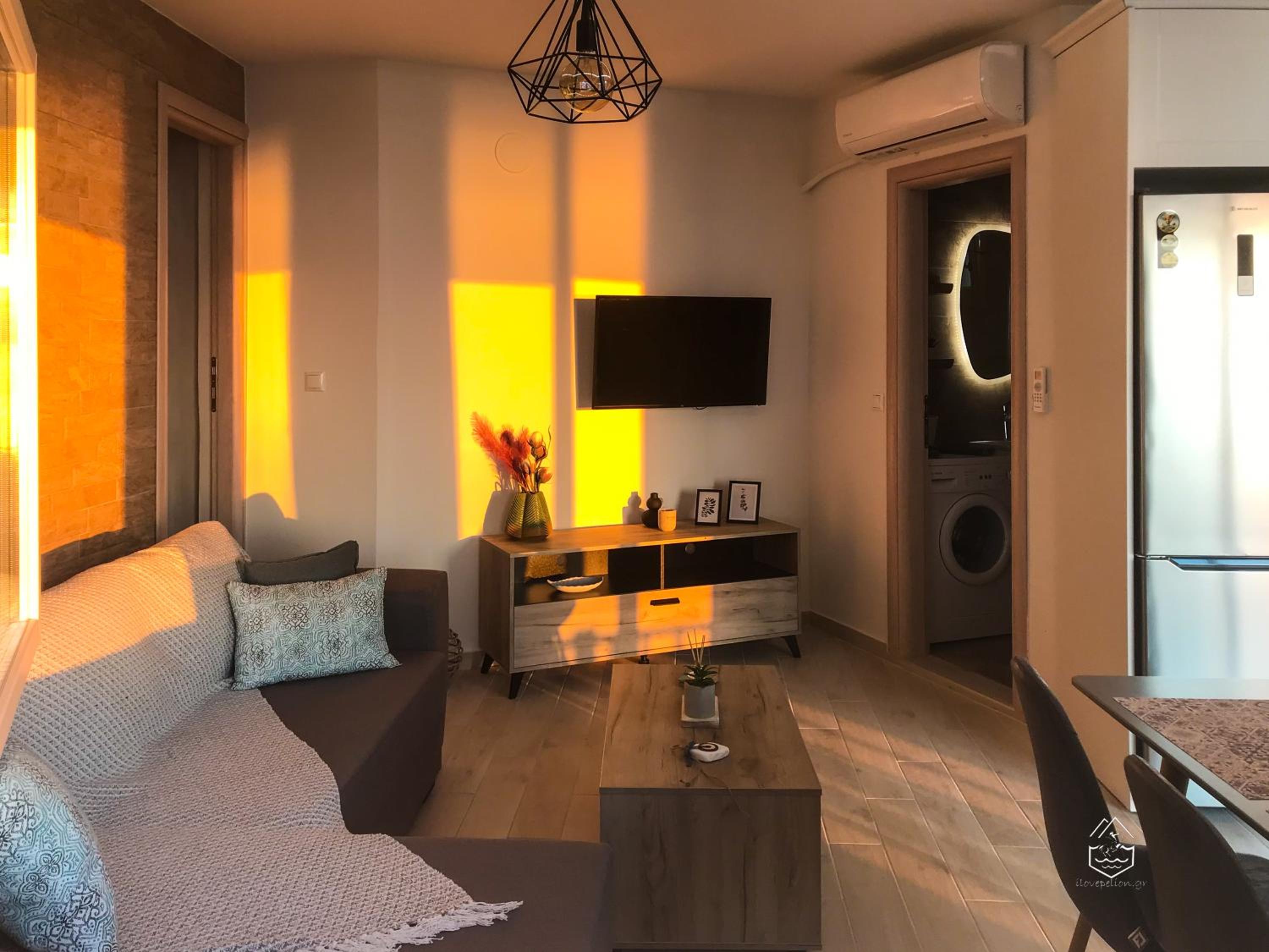 One-Bedroom House photo 1