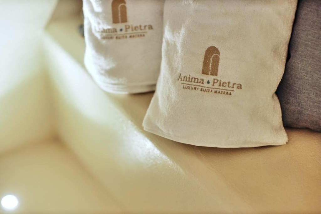 King Suite with Spa Bath - Photo 44