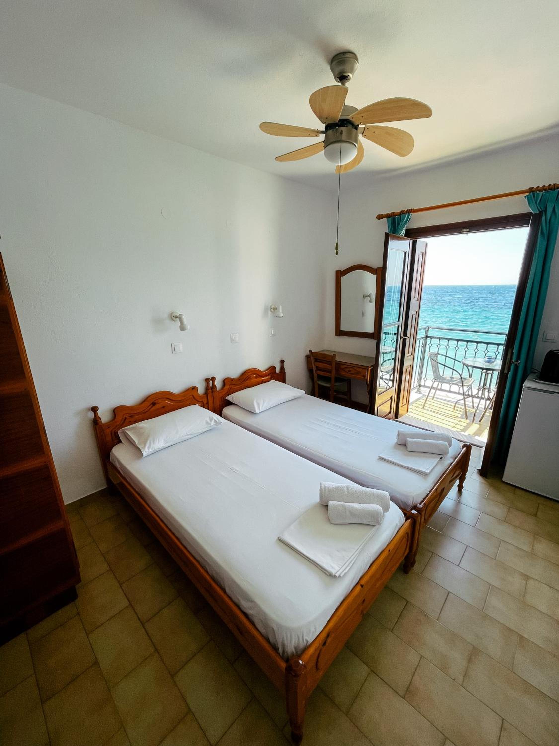 Superior Twin Room  with Sea View photo 3