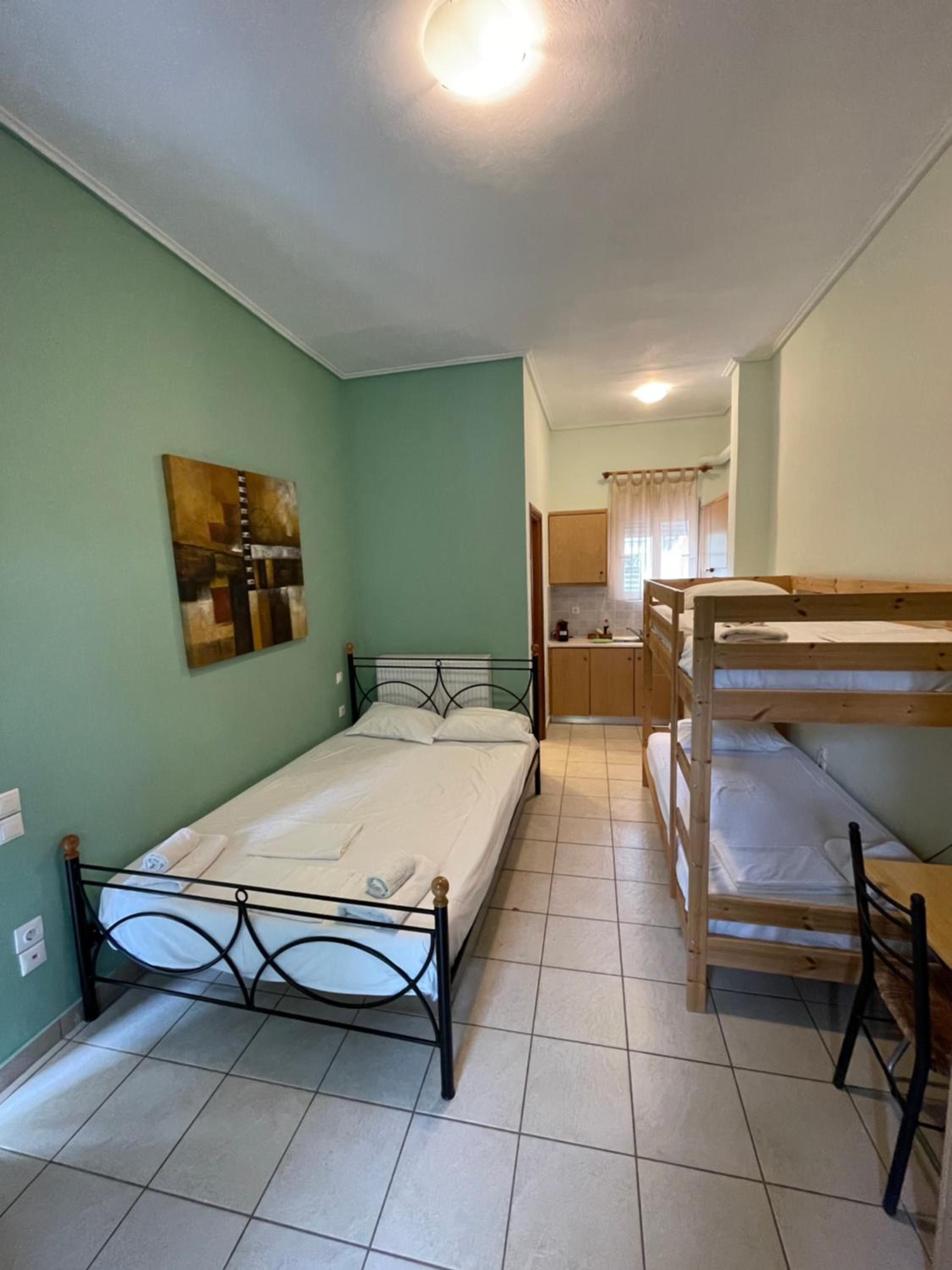 Studio Apartment photo 3