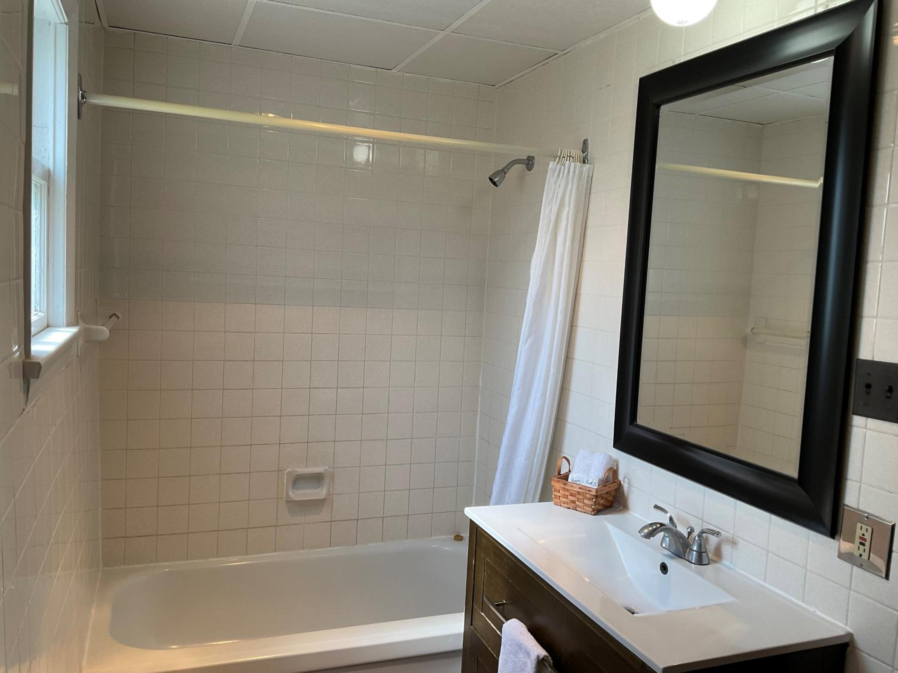 Budget Double Room photo 3