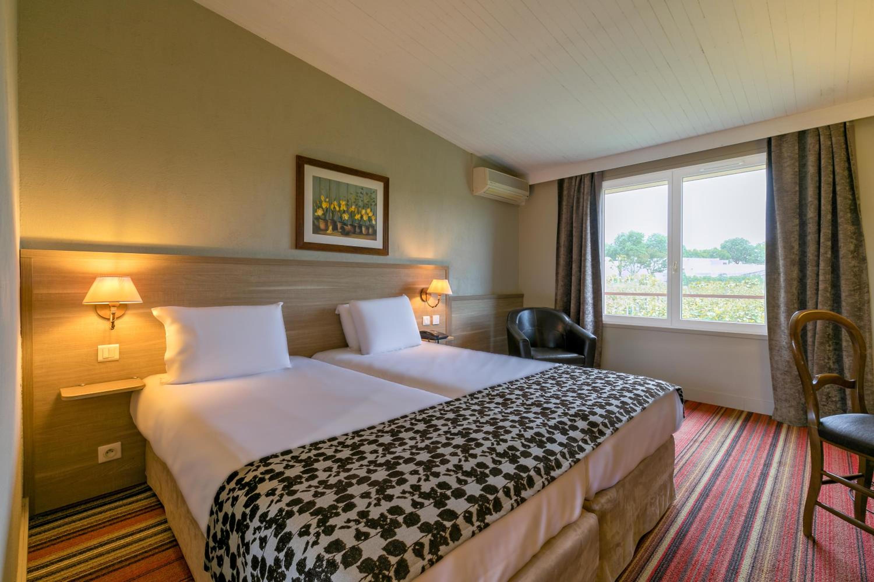 Twin Room - Photo 3