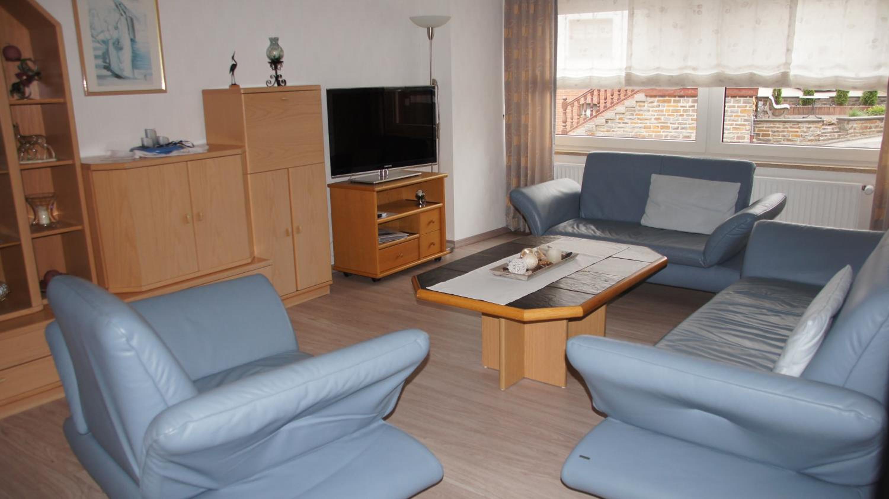 Three-Bedroom House photo 3