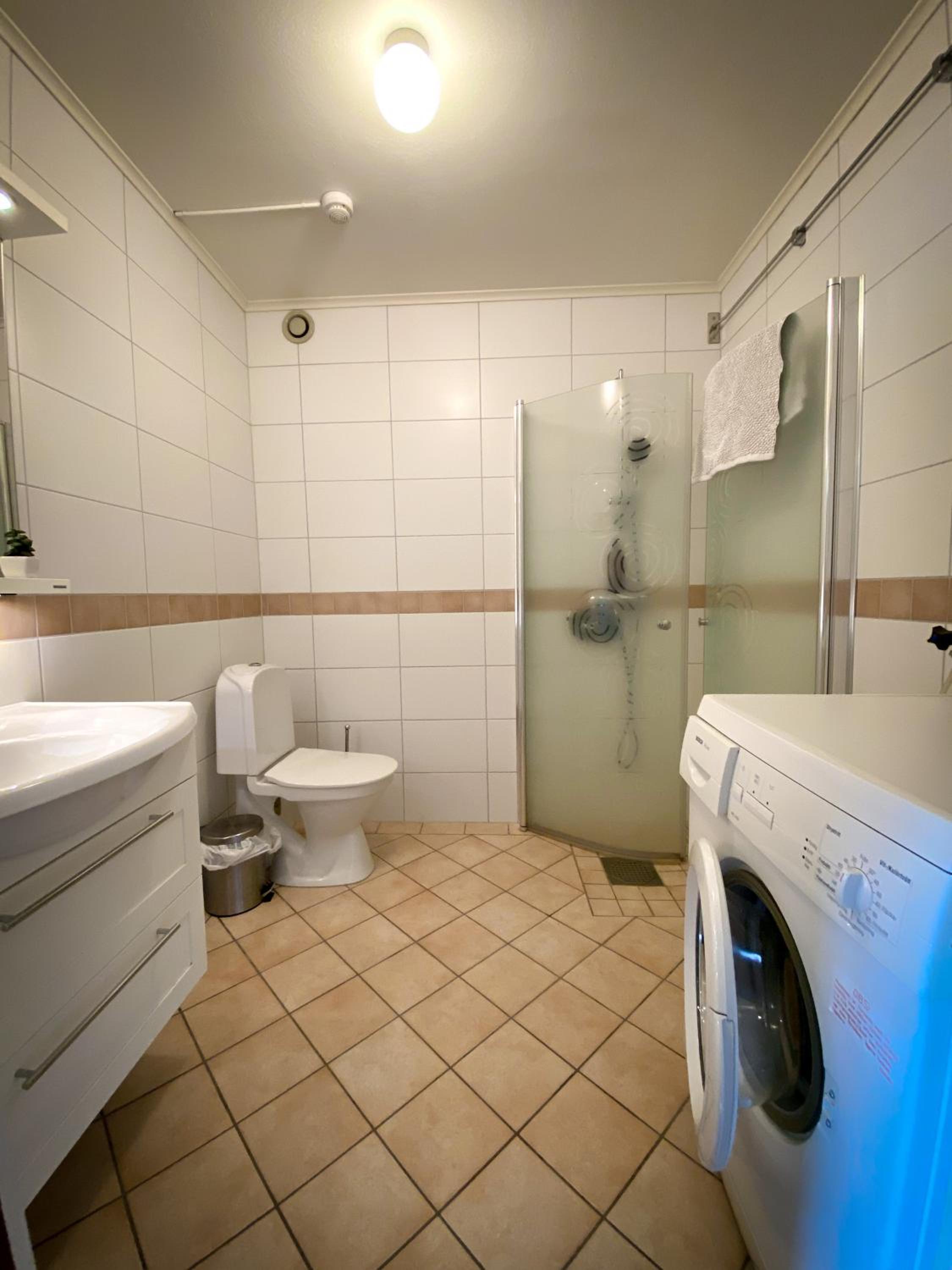 One-Bedroom Apartment photo 2