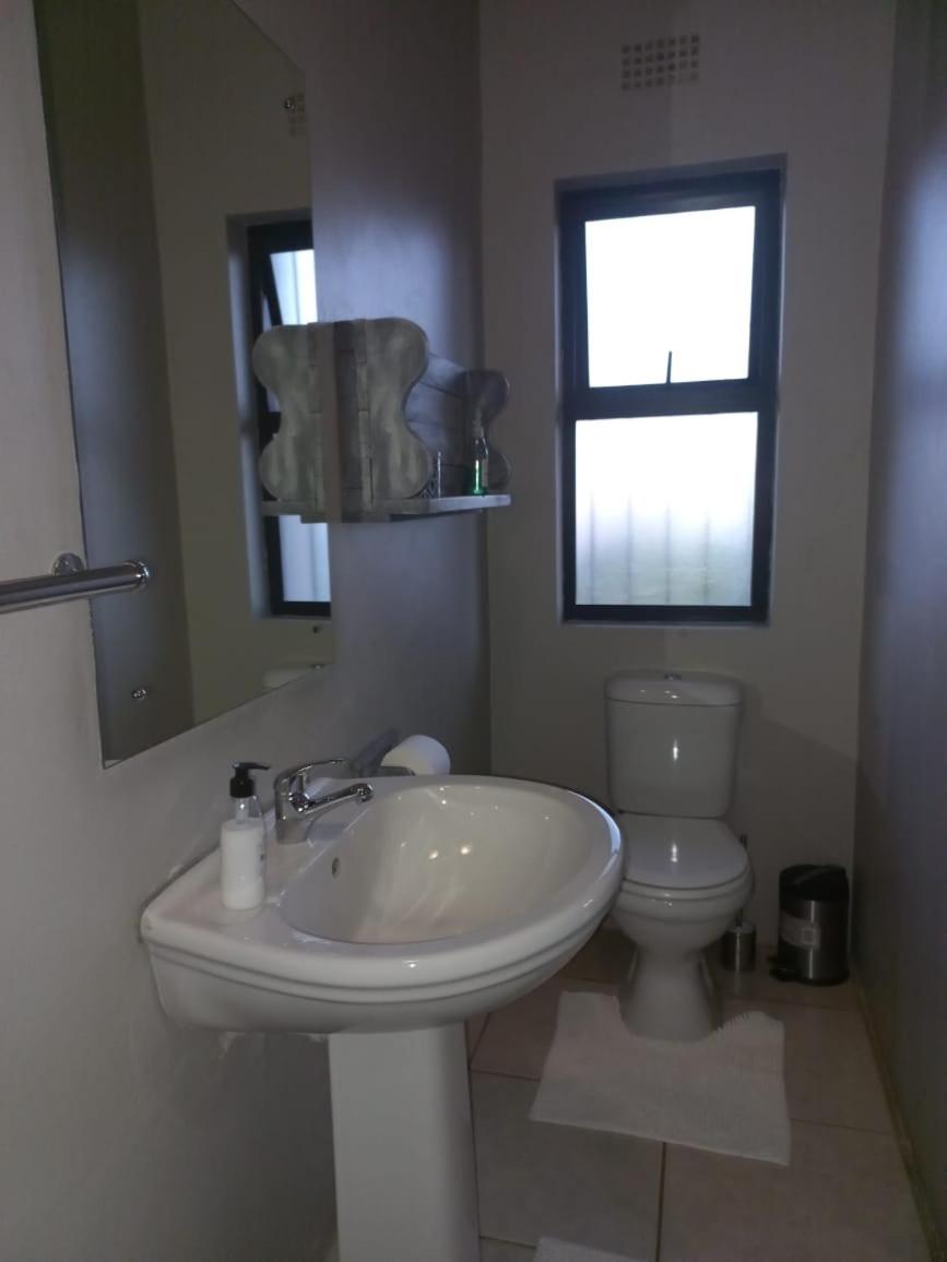 Double Room - Photo 17