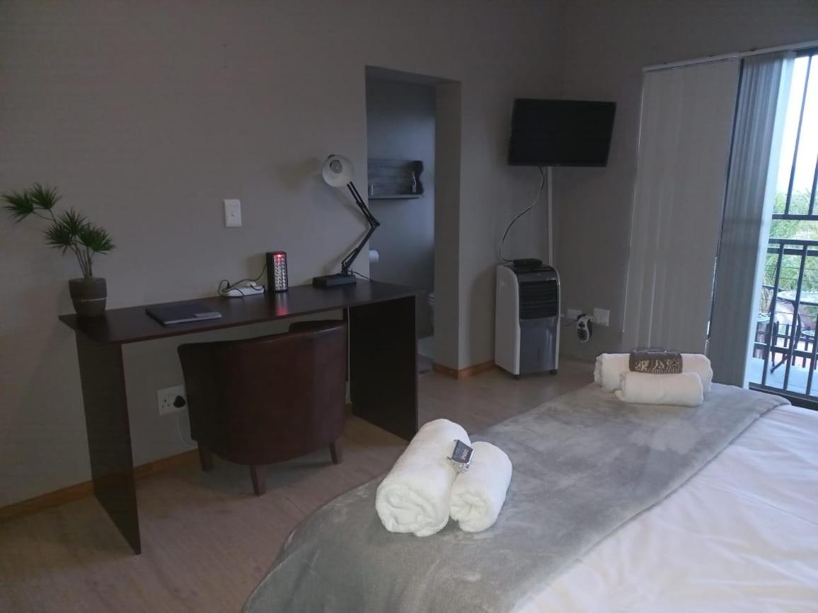 Double Room - Photo 14