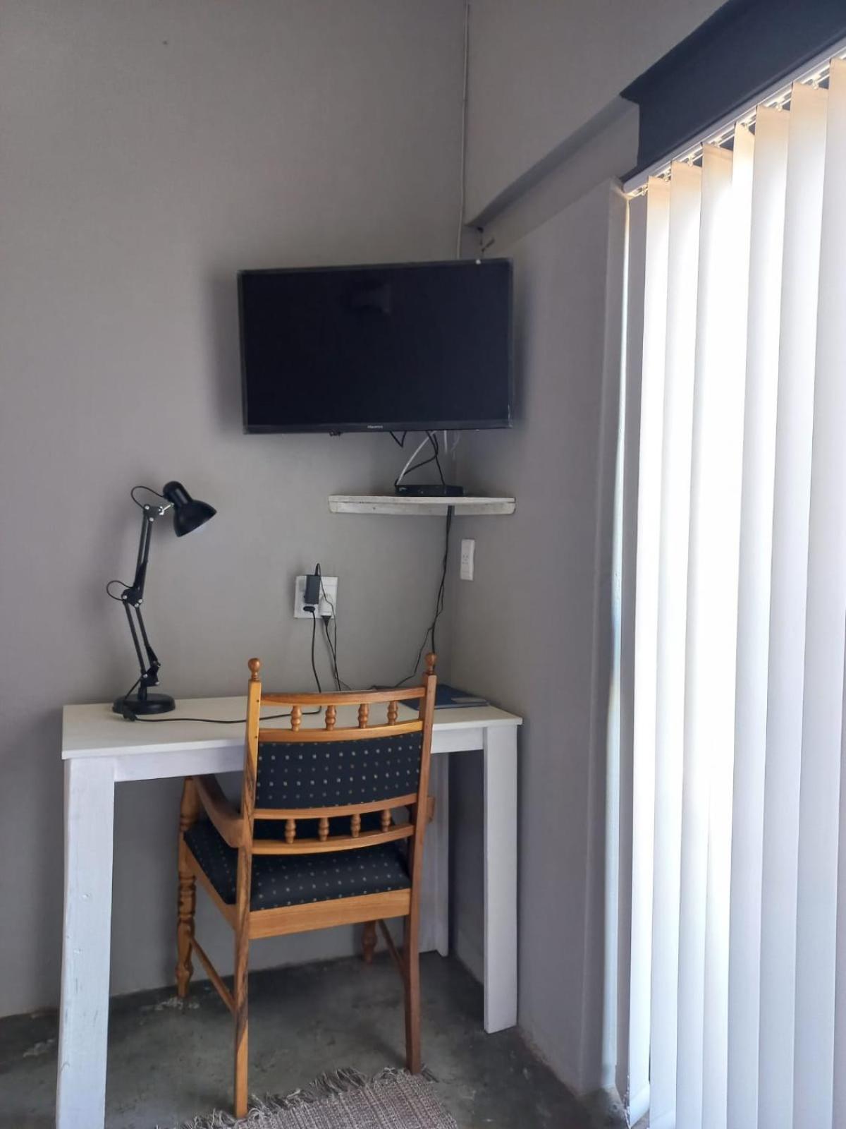 Double Room - Photo 8