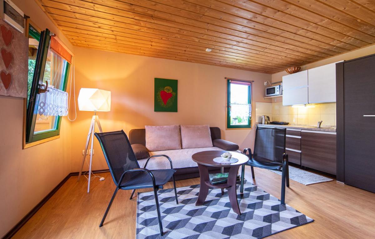 One-Bedroom House photo 2
