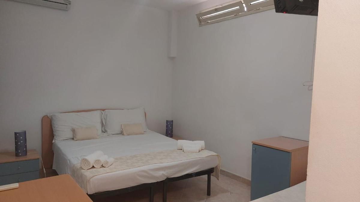 Triple Room Basement photo 1