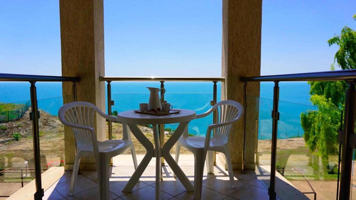 Studio Apartment with Sea View photo 1