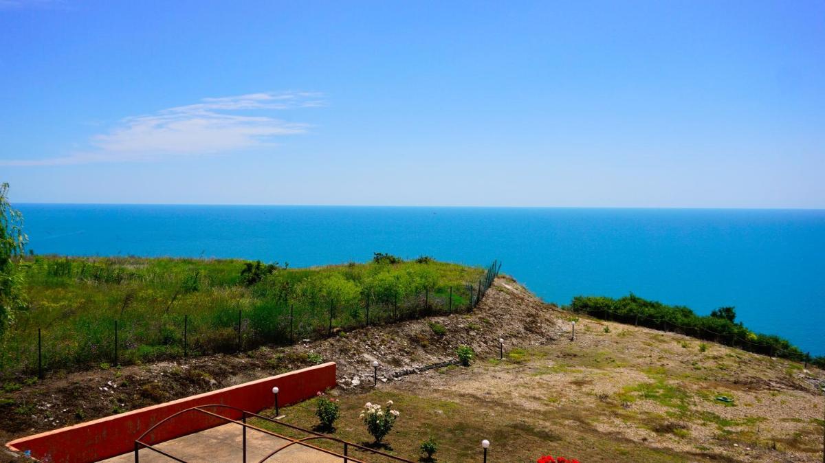Studio Apartment with Sea View photo 3