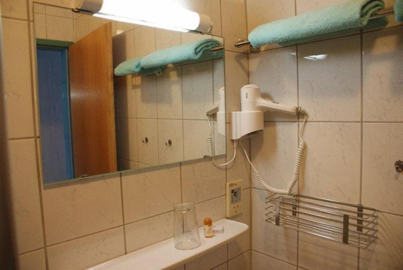 Single Room photo 3
