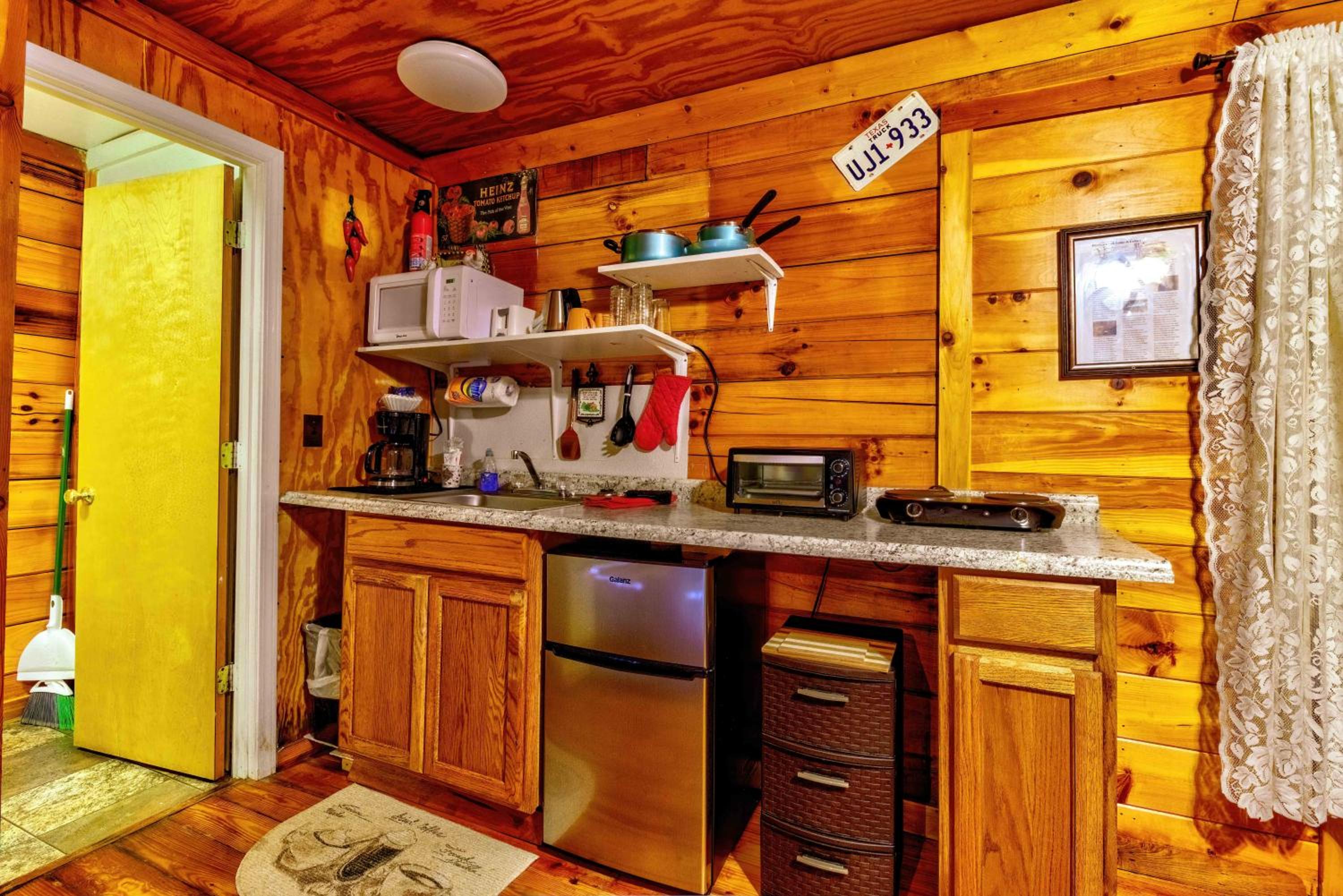 Cozy Creek Cabin photo 2