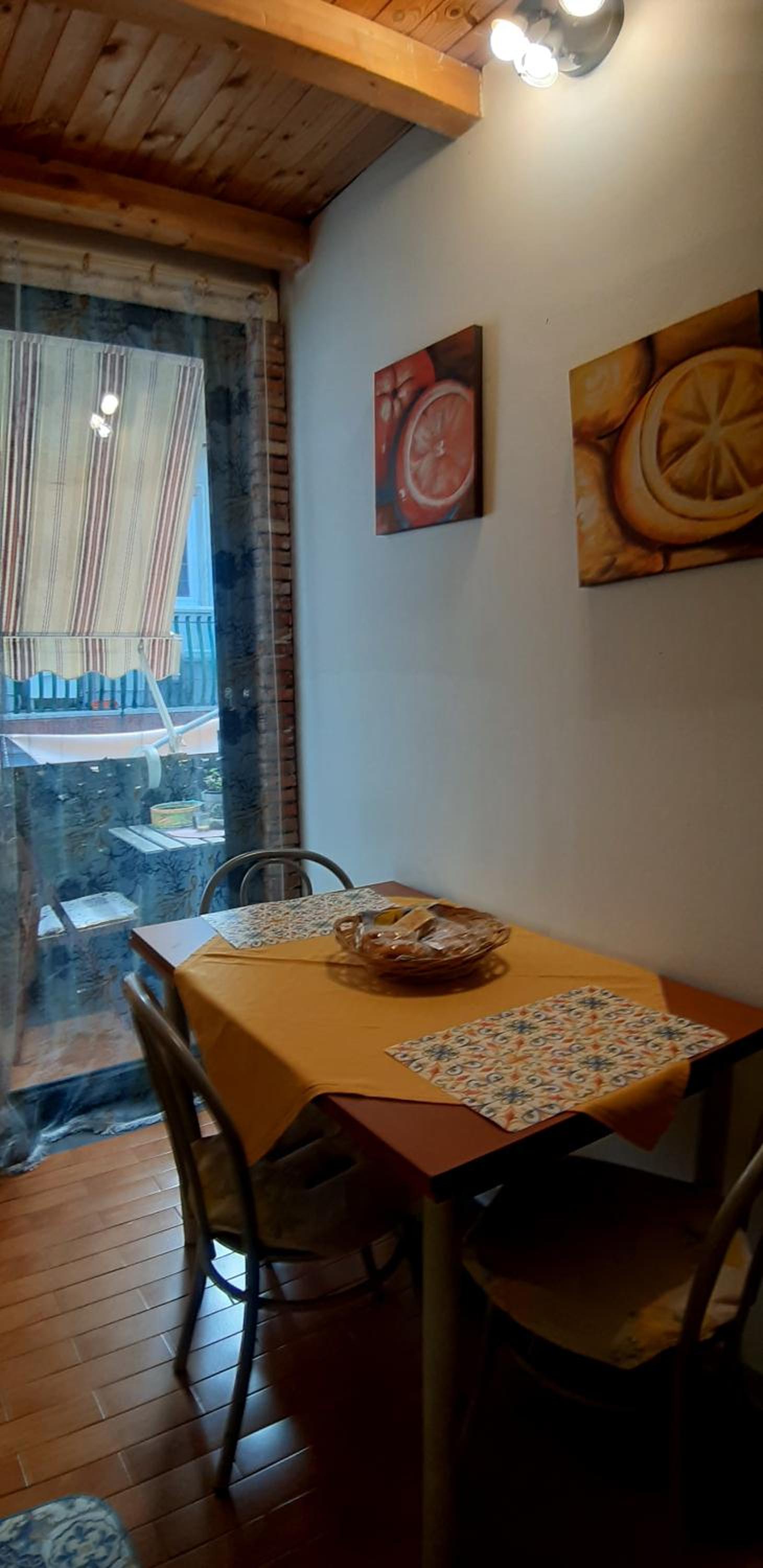 Apartment with Balcony - Photo 24