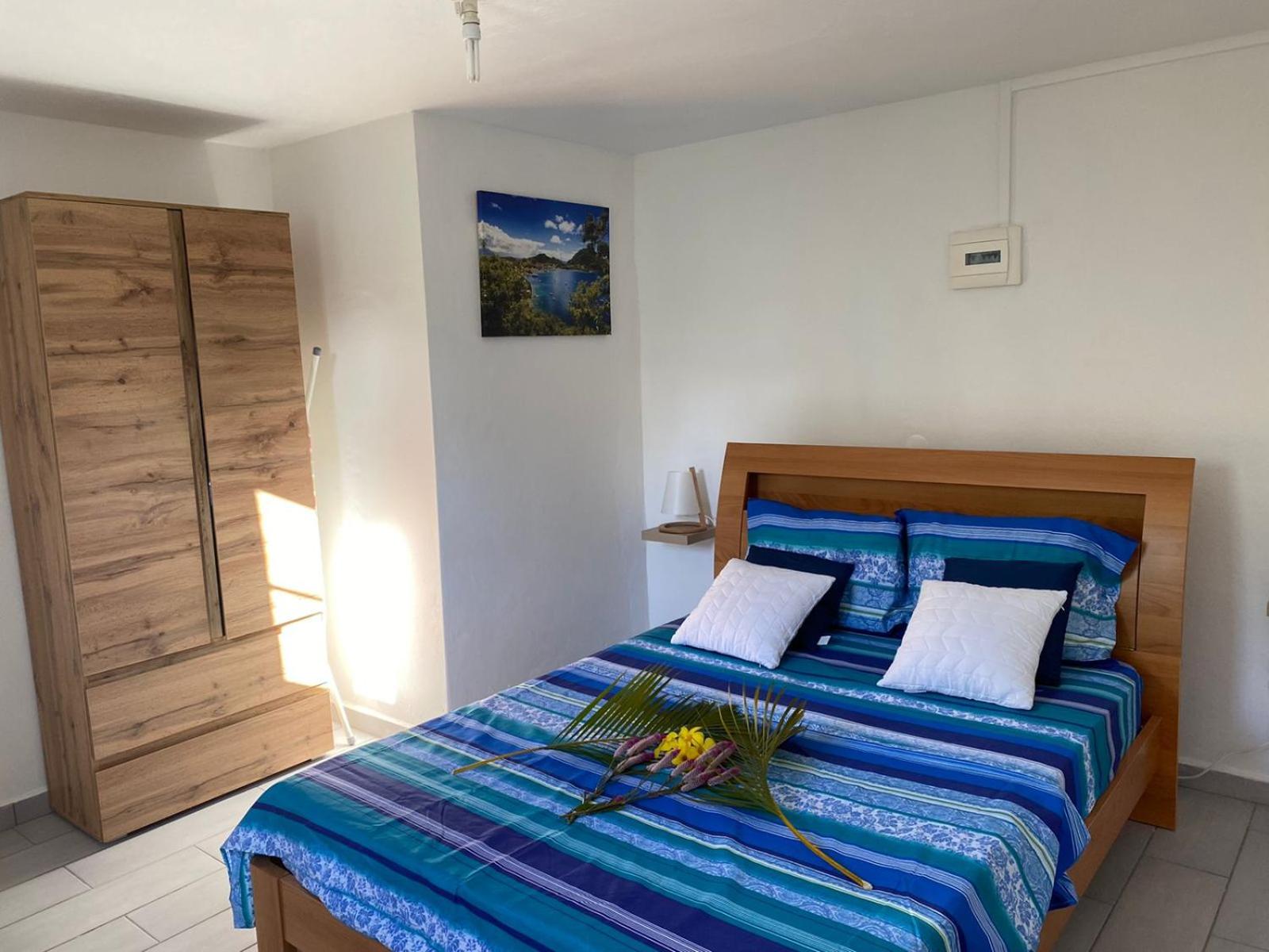 One-Bedroom House photo 2