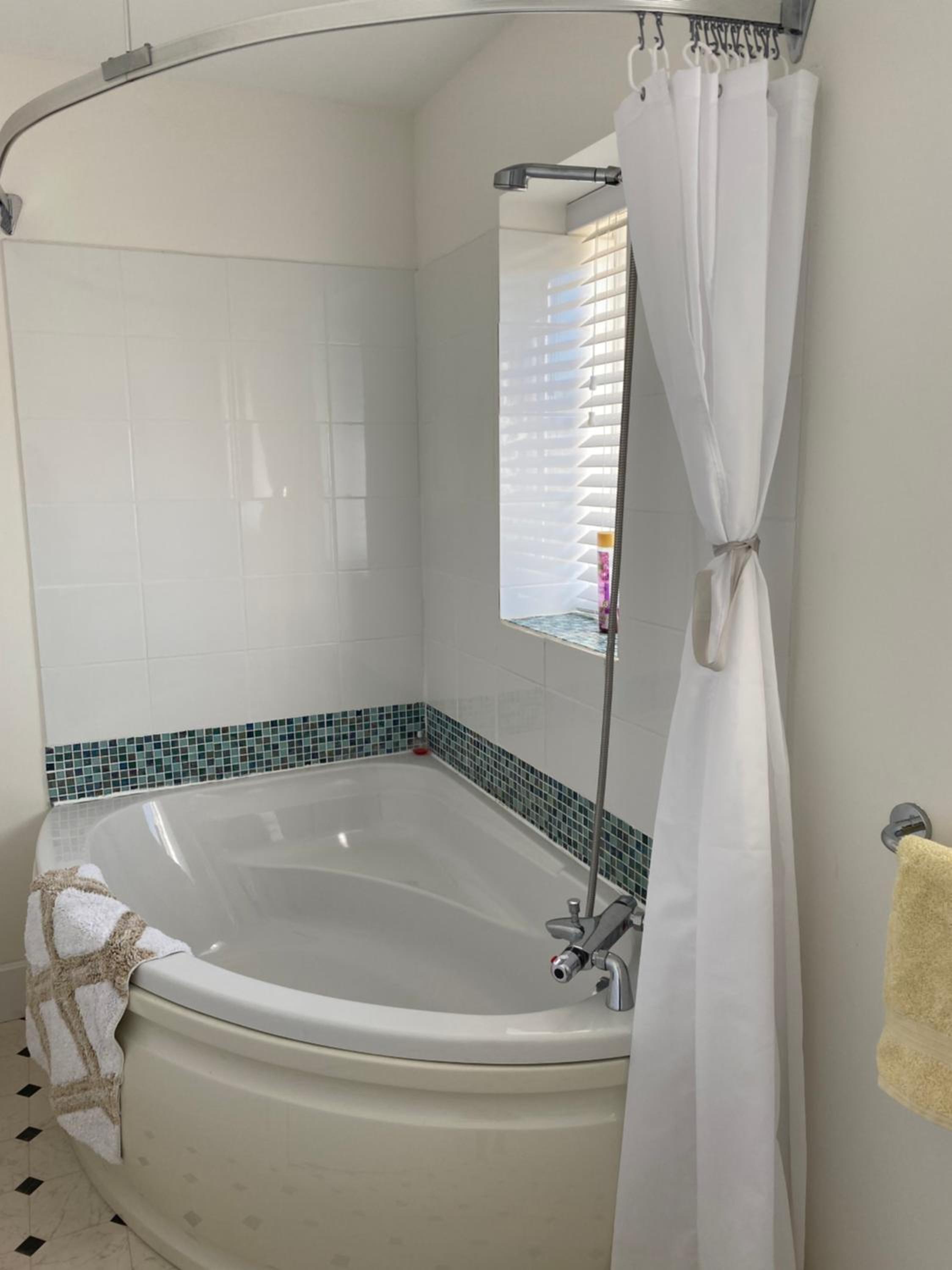 Double Room with Private External Bathroom - Photo 5