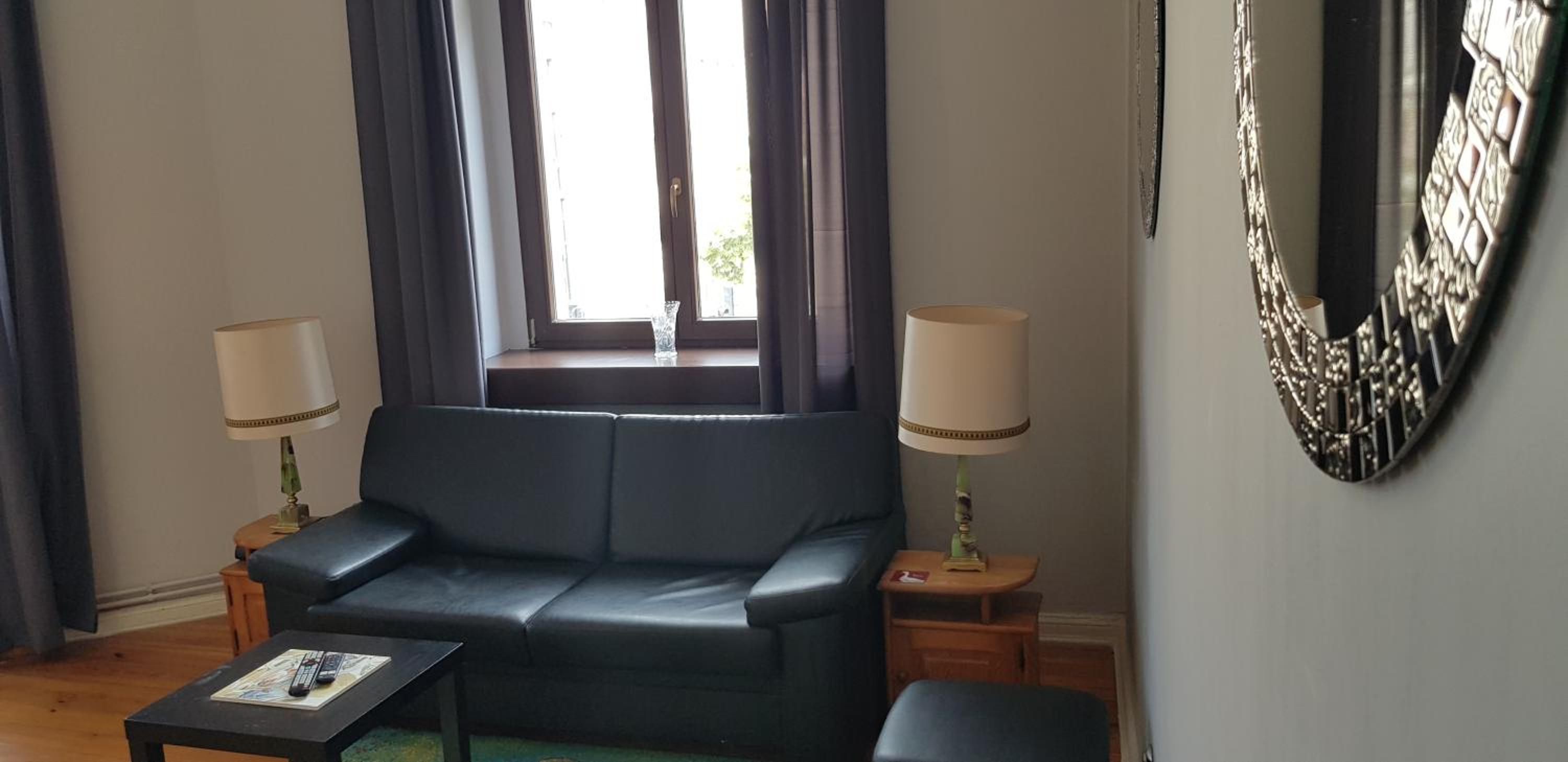One-Bedroom Apartment - Photo 11