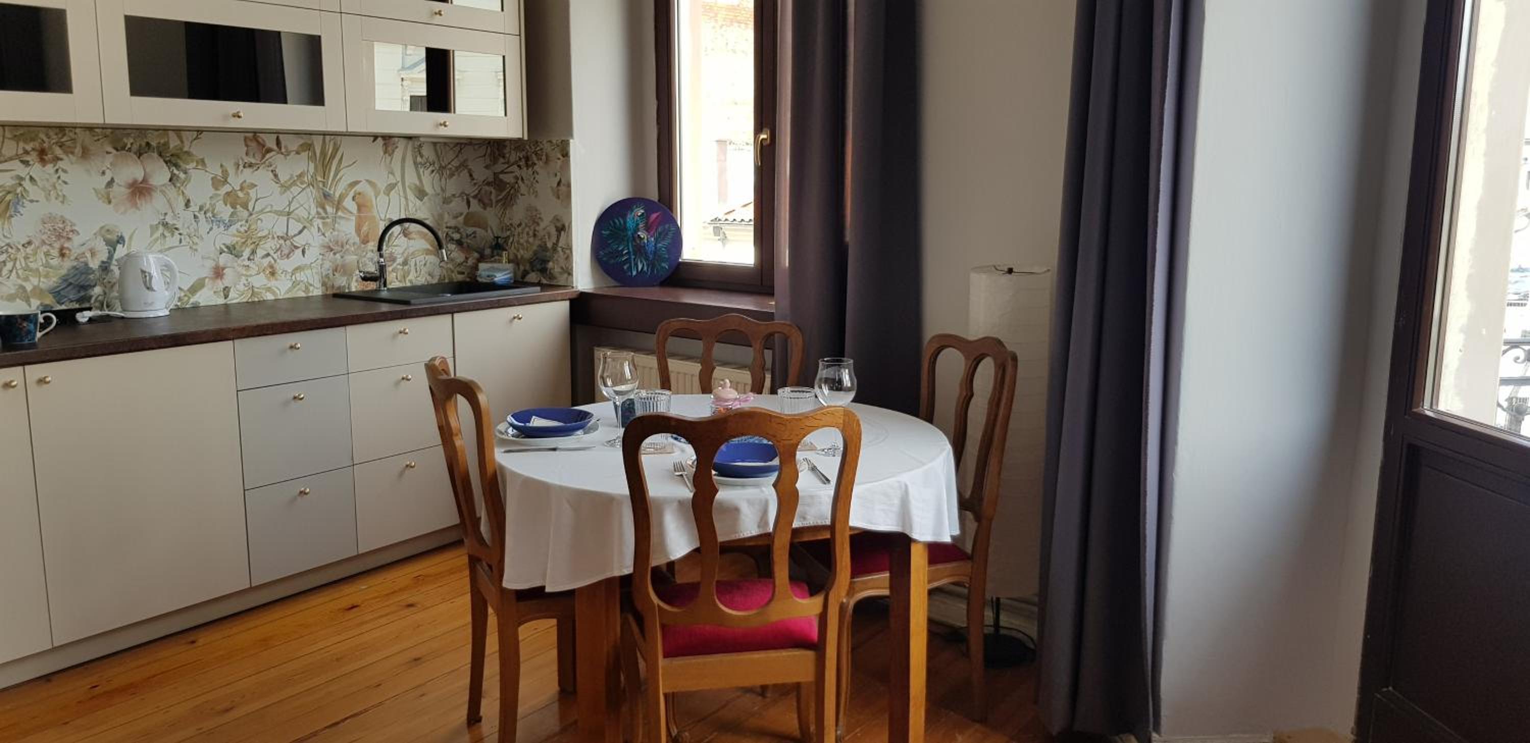 One-Bedroom Apartment - Photo 12