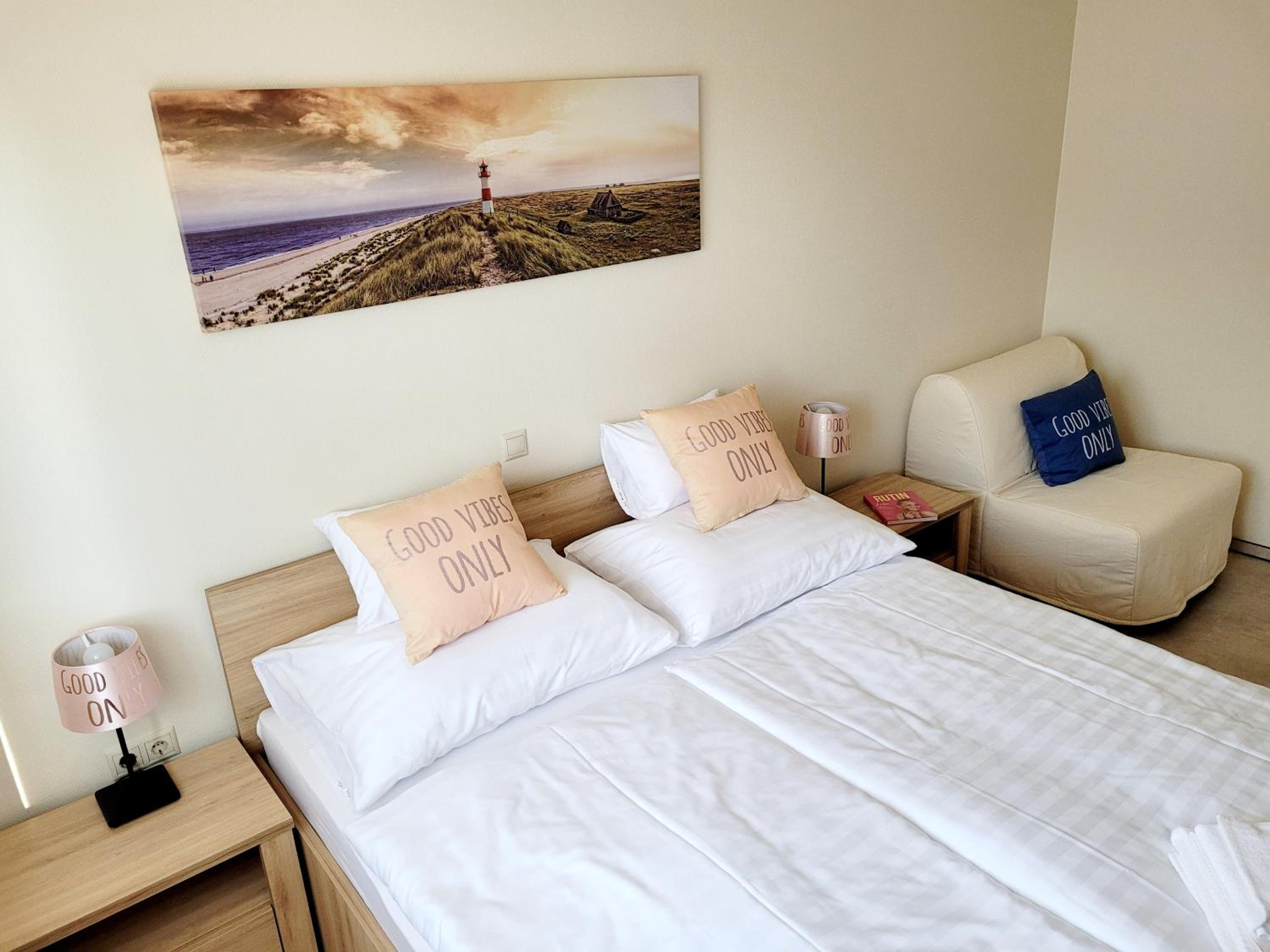 Standard Queen Room photo 3