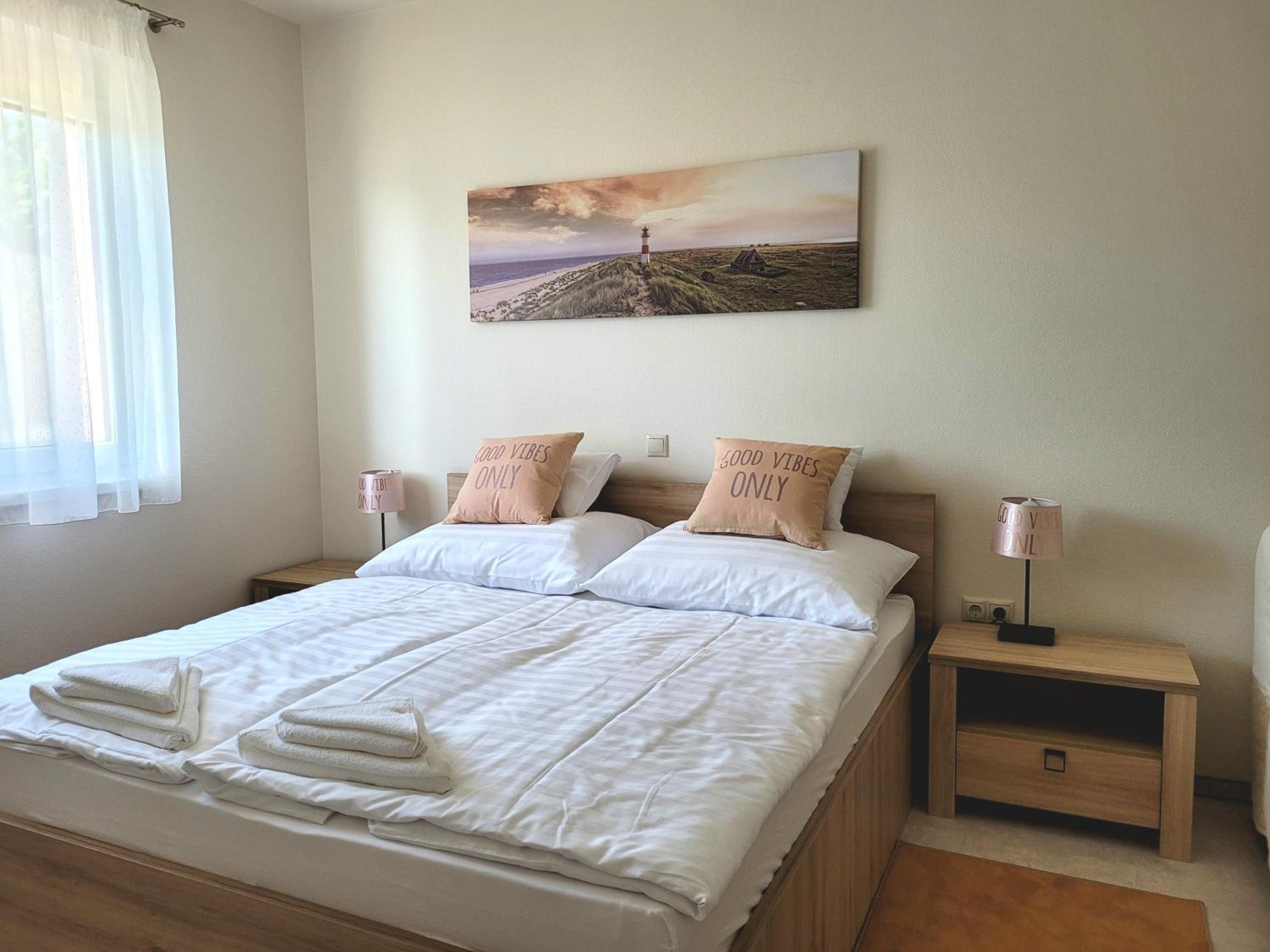 Standard Queen Room