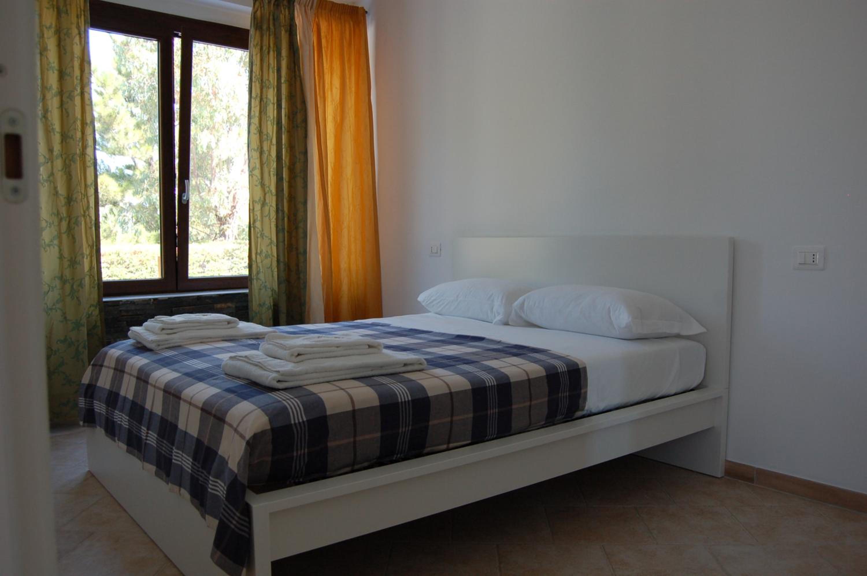 Apartment with Pool View  - Photo 2
