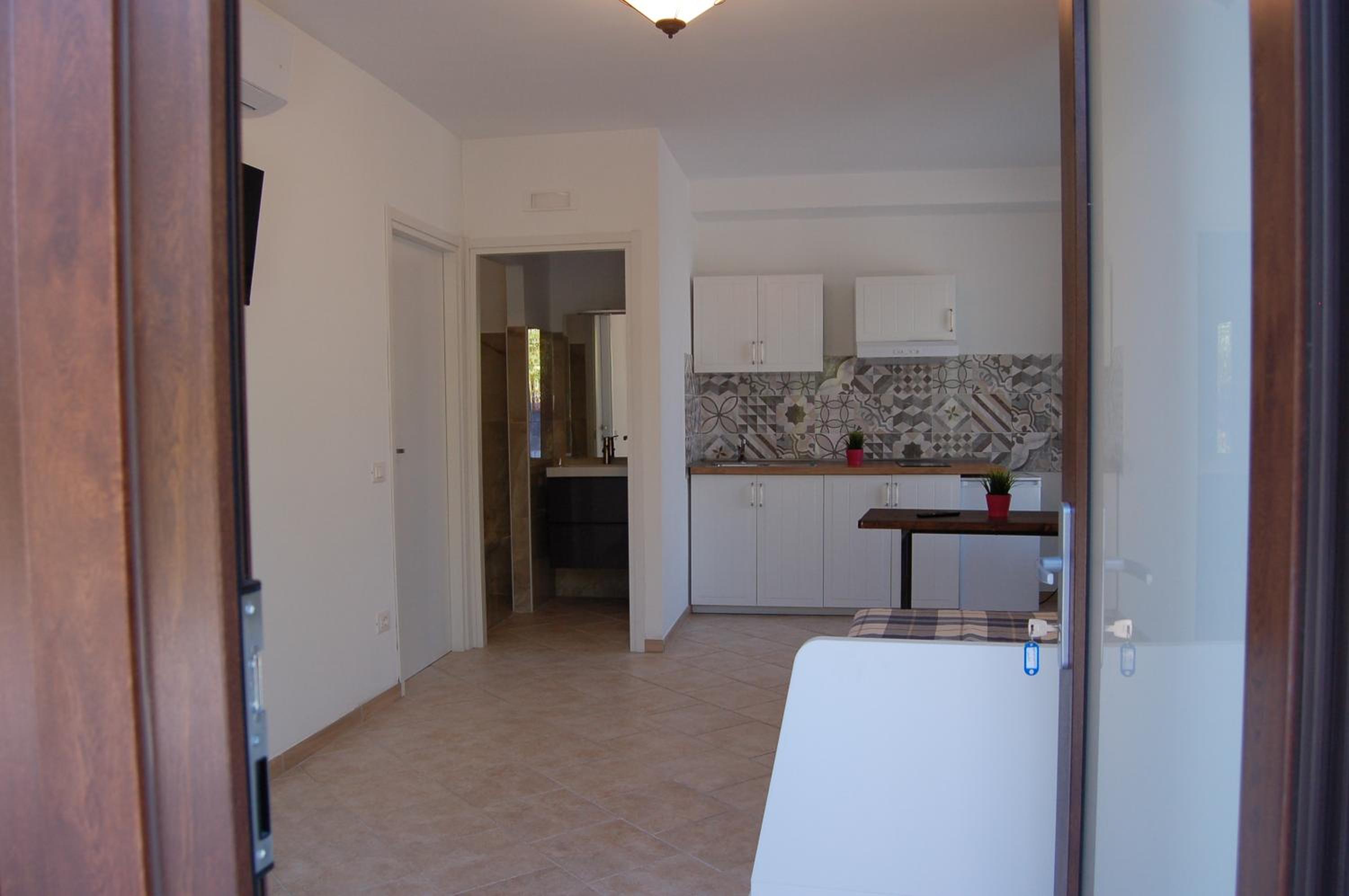 Apartment with Pool View  - Photo 1