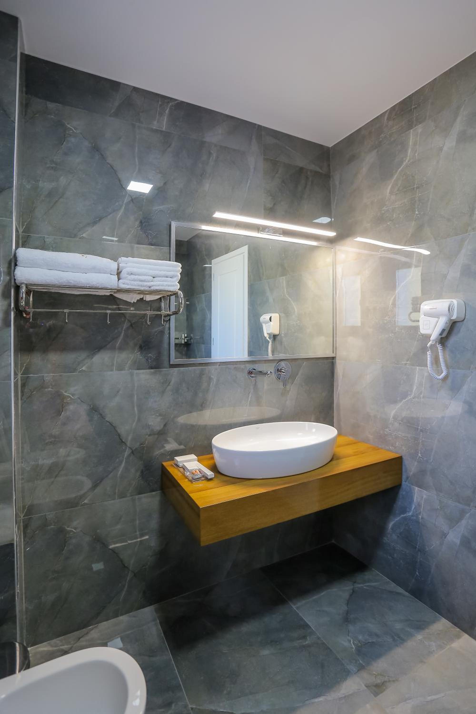 Deluxe Double Room with Sea View photo 2