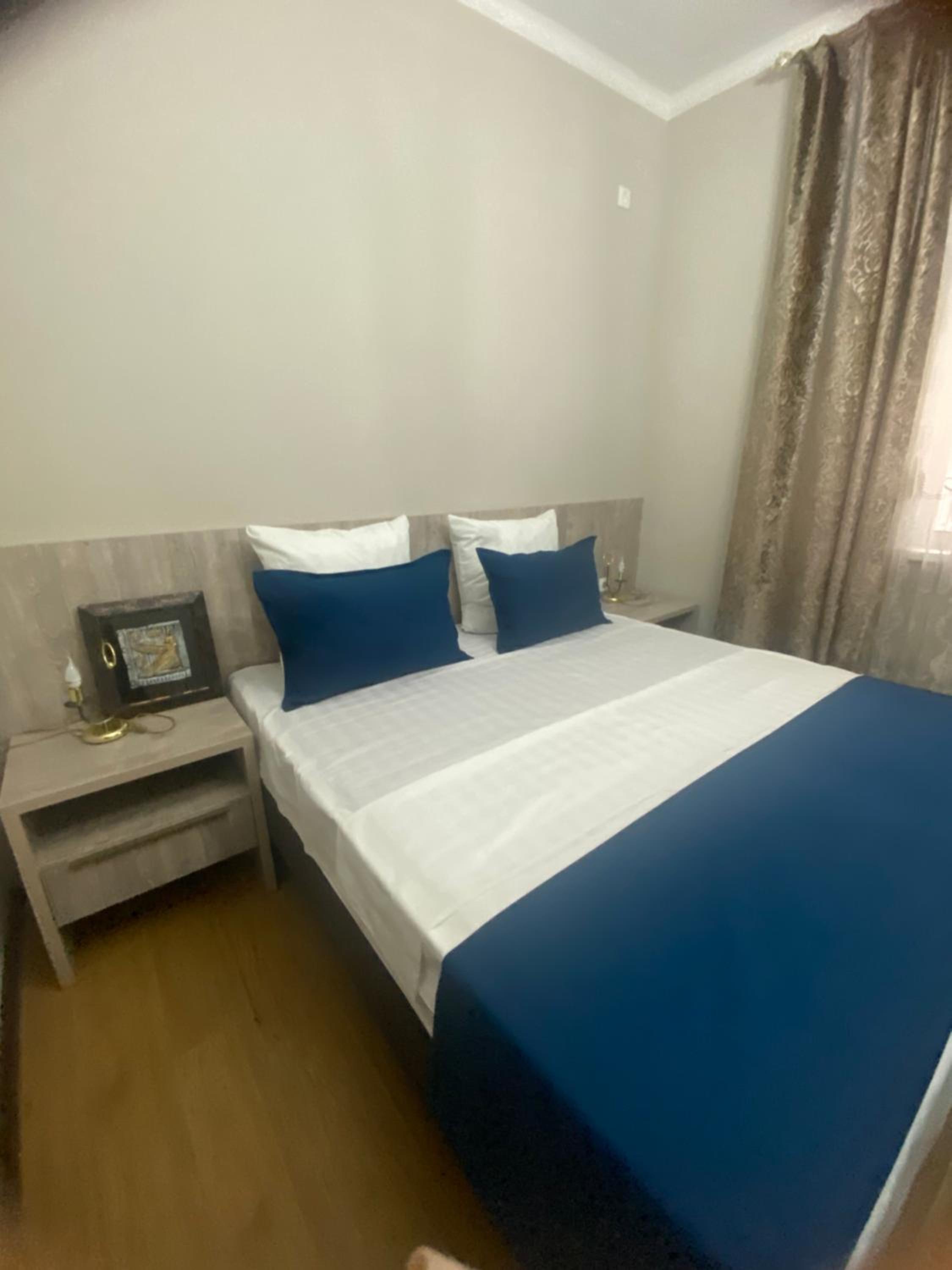 Large Double Room photo 3