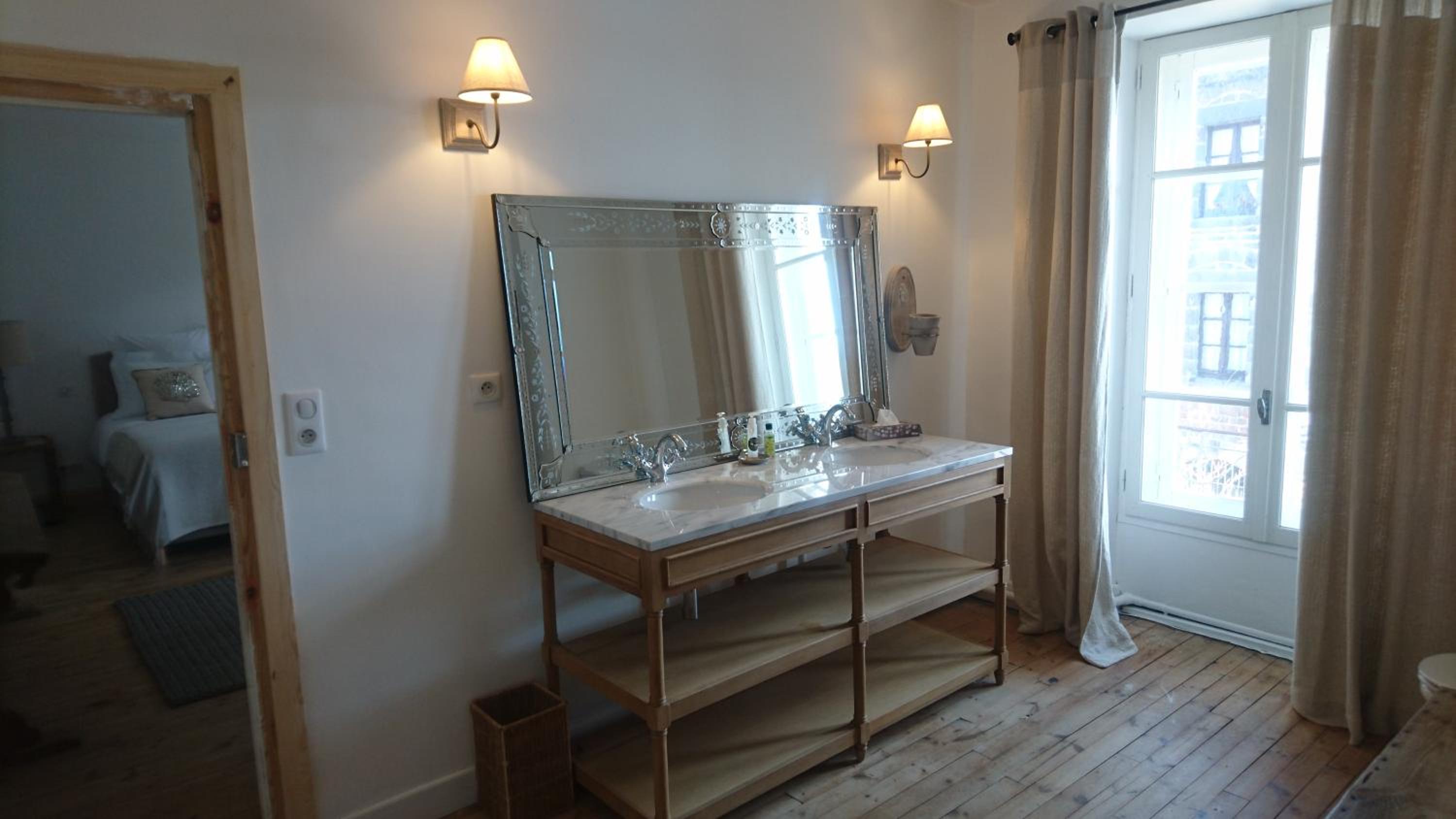 Family Room with Bath - Photo 3