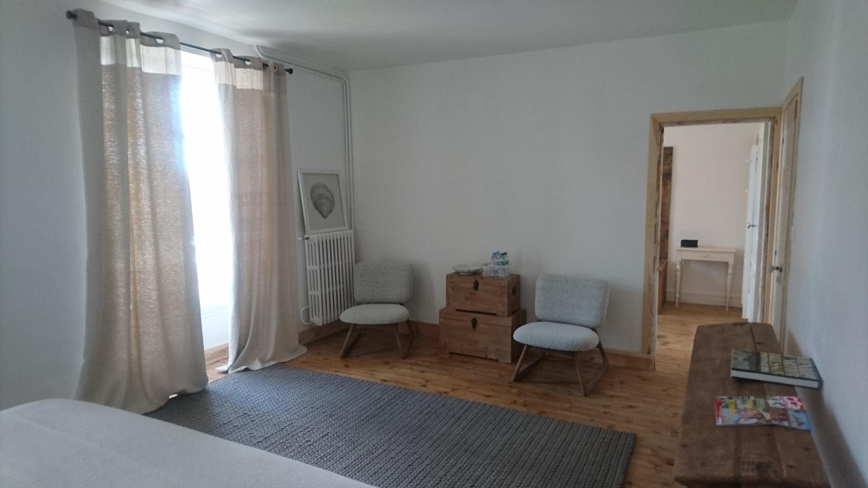 Family Room with Bath - Photo 2