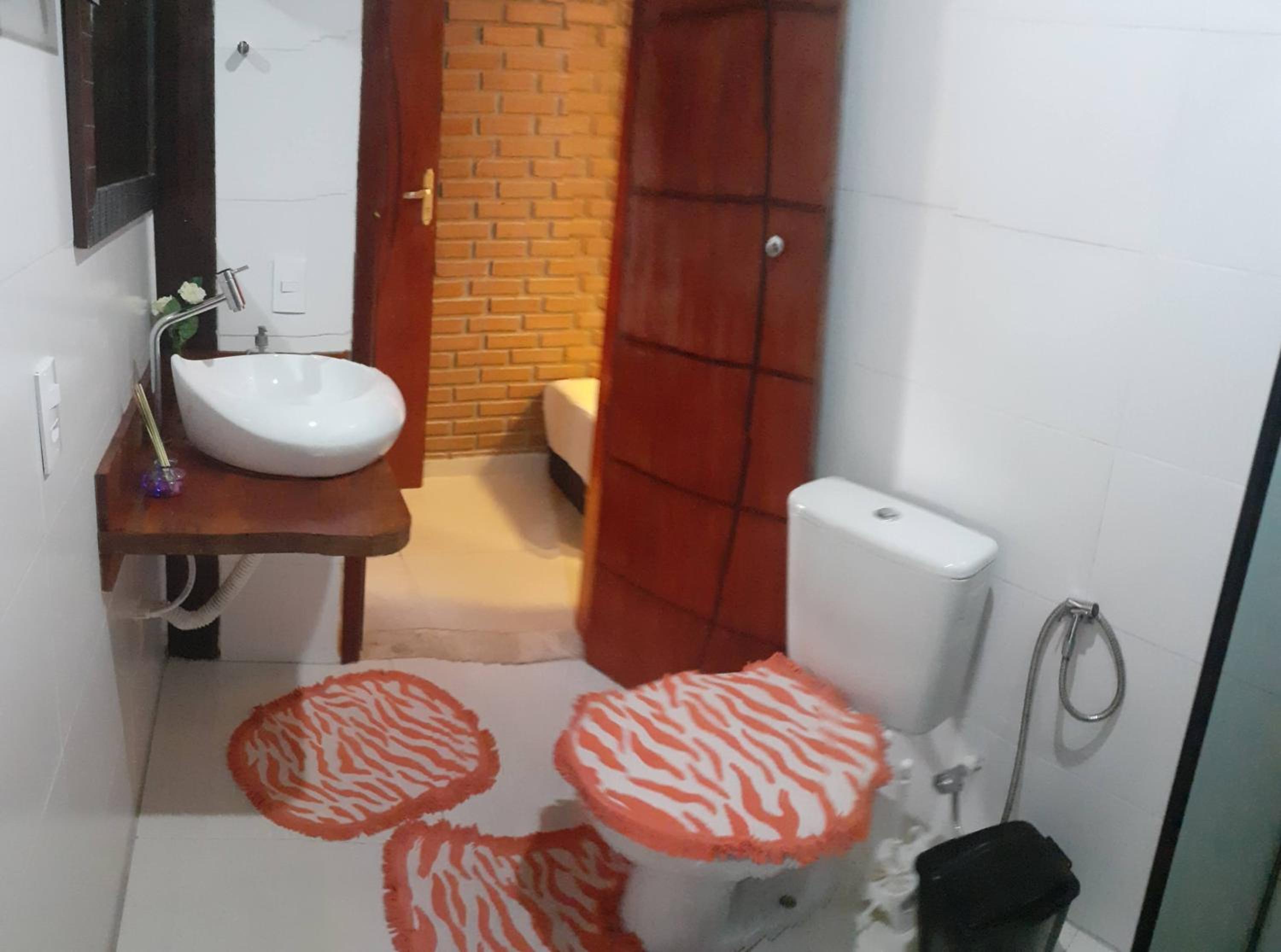 Family Room with Bathroom photo 3