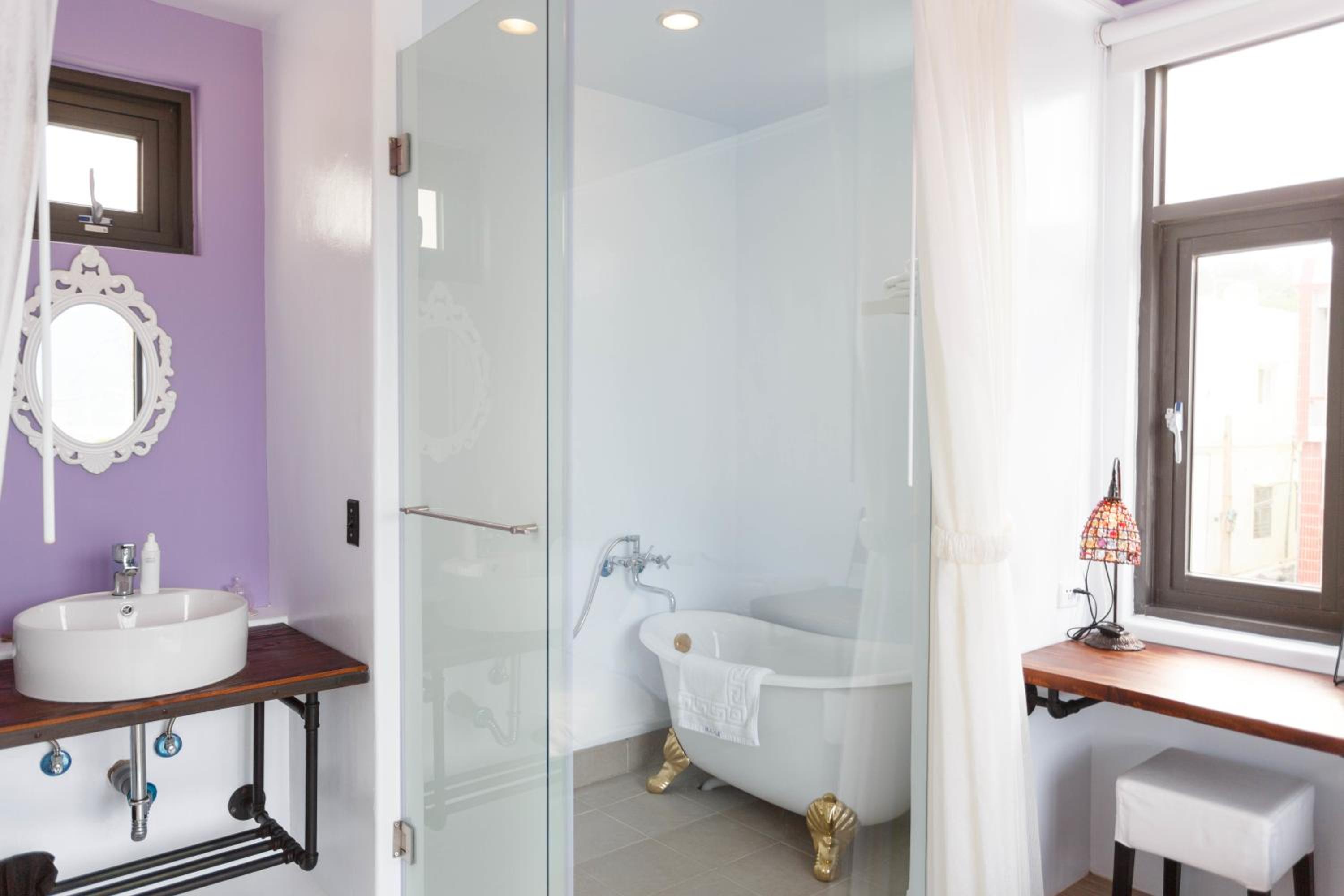 Standard Double Room with Sea View - Photo 4