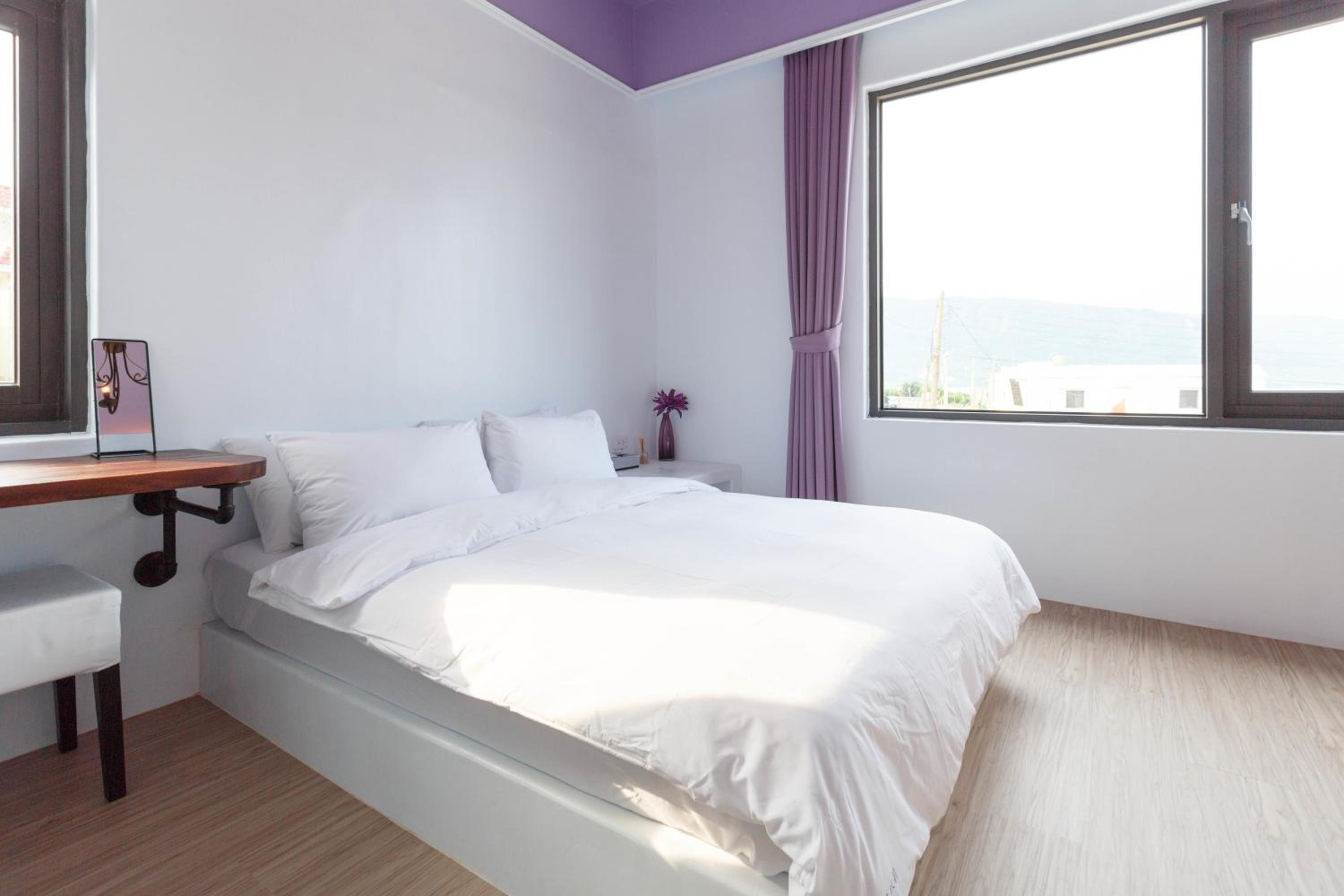 Standard Double Room with Sea View - Photo 2