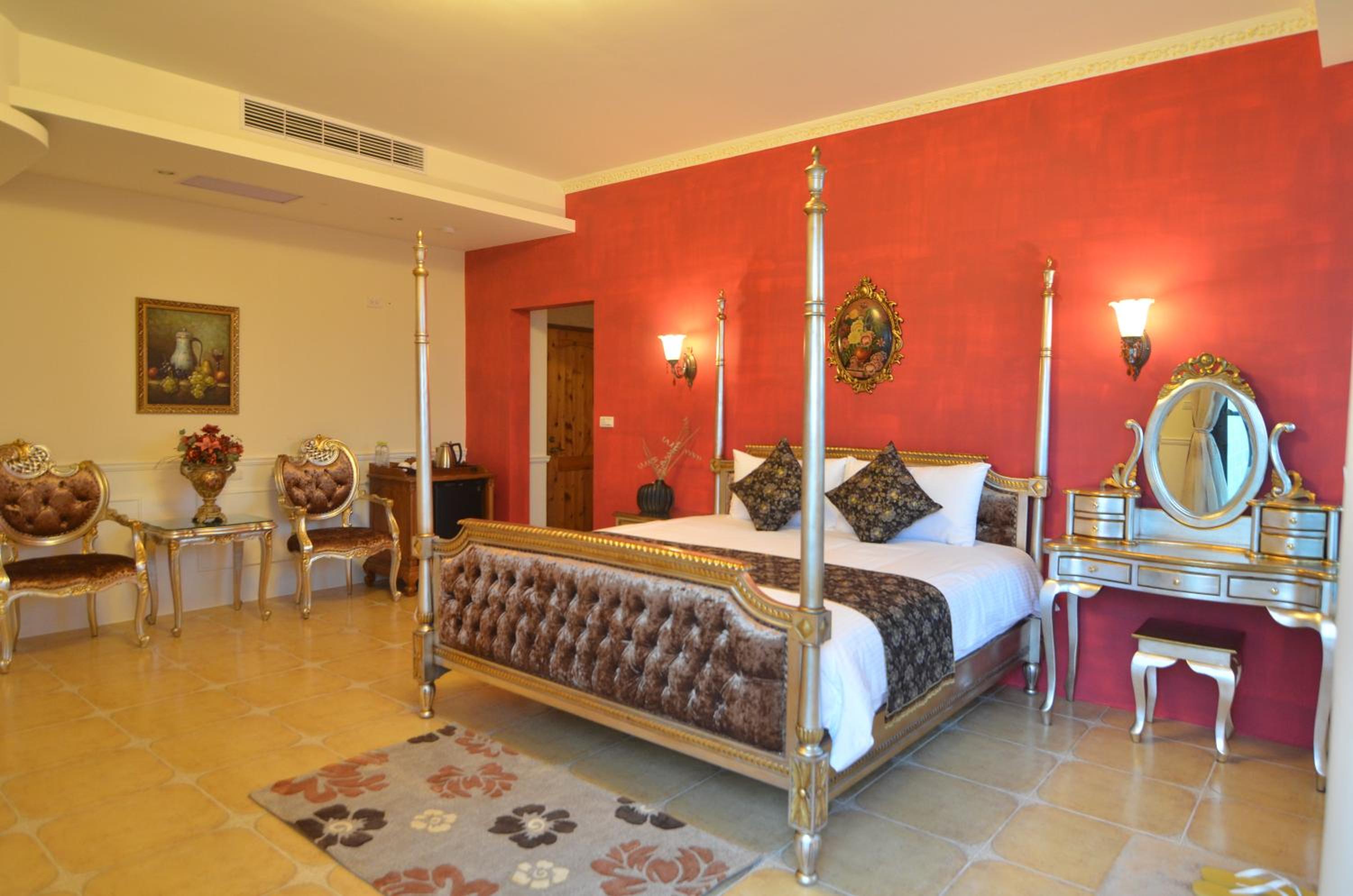 Deluxe Double Room with Bath photo 3