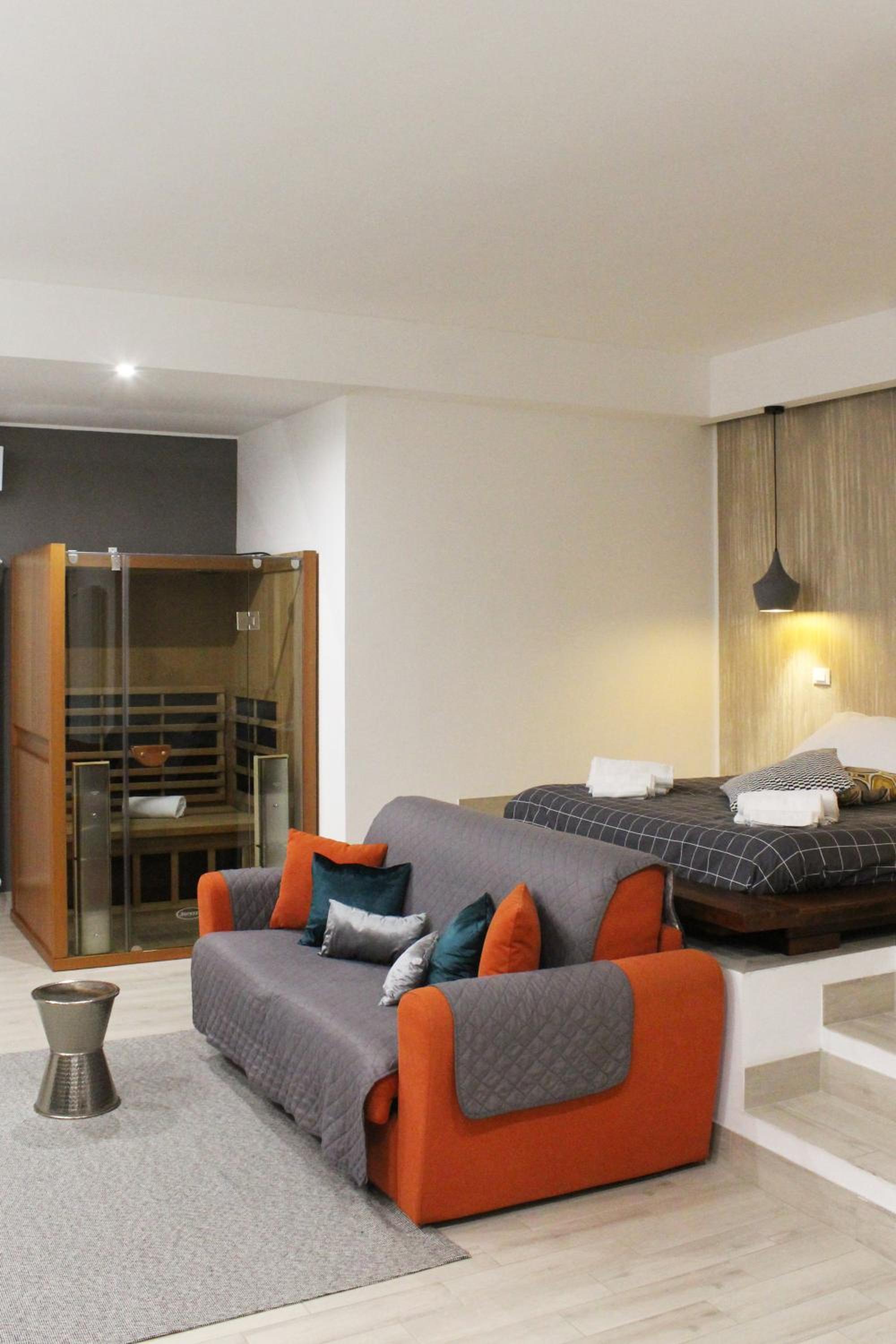 Suite with Spa Bath photo 2