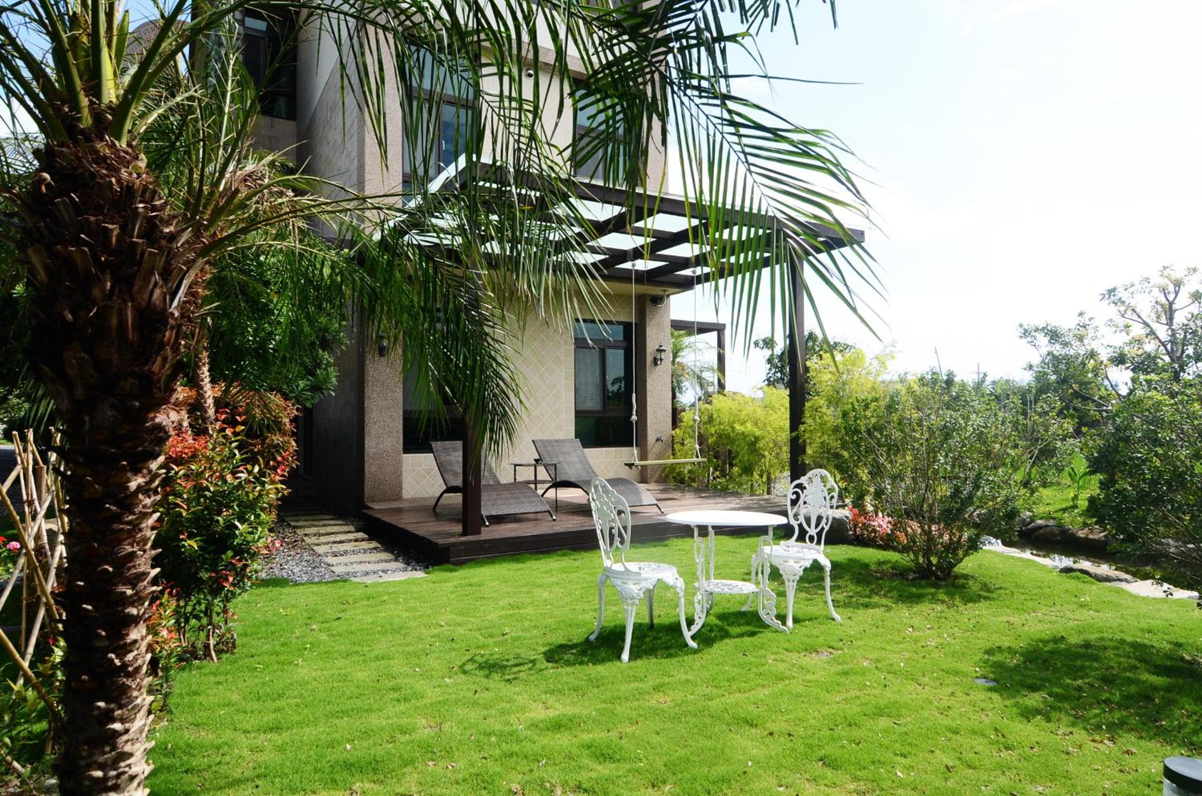 King Room with Garden View