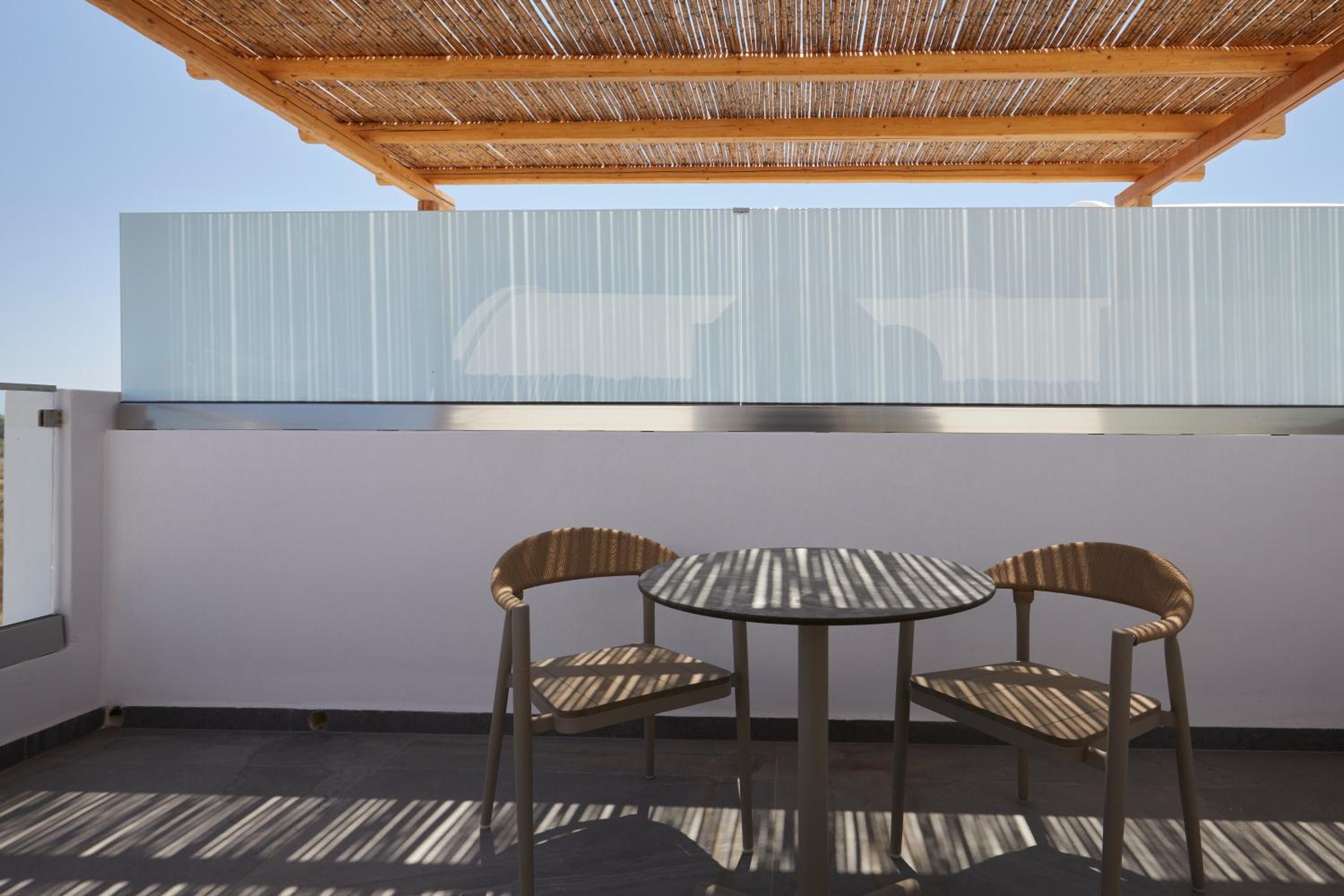 Two-Bedroom Duplex Suite with Pool - Photo 13