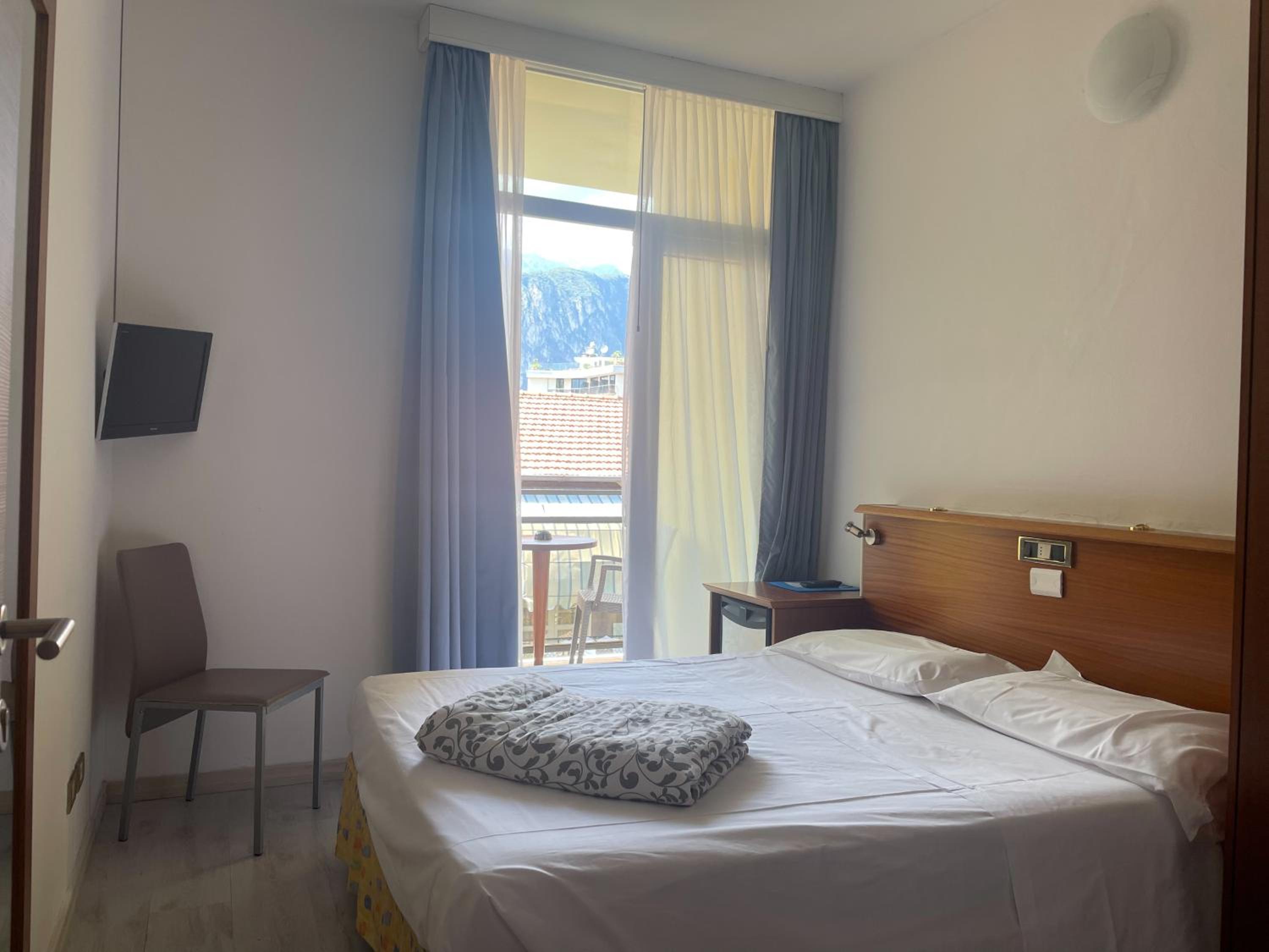 Single room with balcony