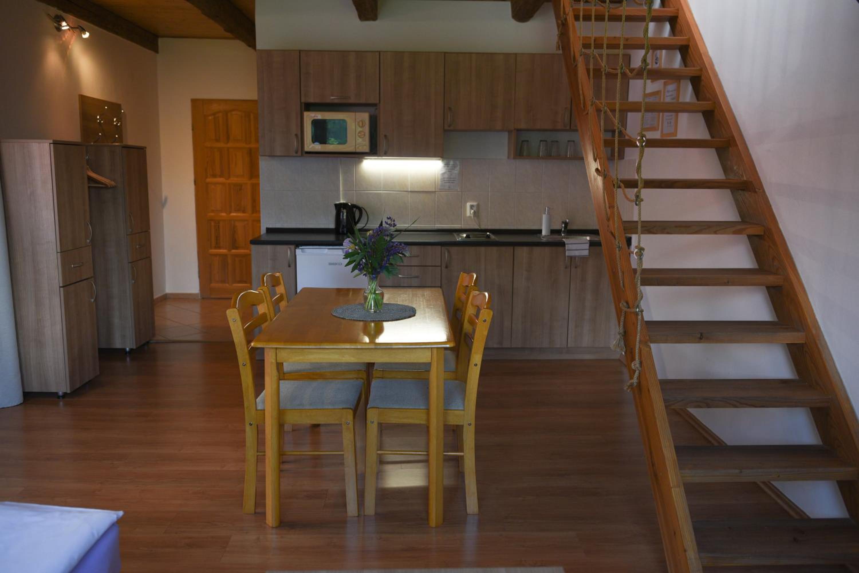 Apartment with Balcony photo 3