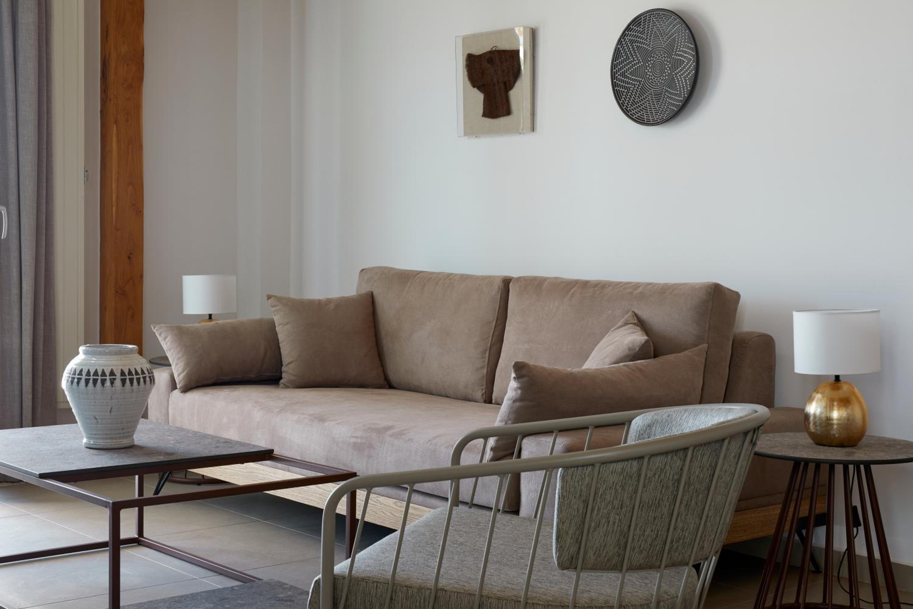 Two-Bedroom Duplex Suite with Pool - Photo 4