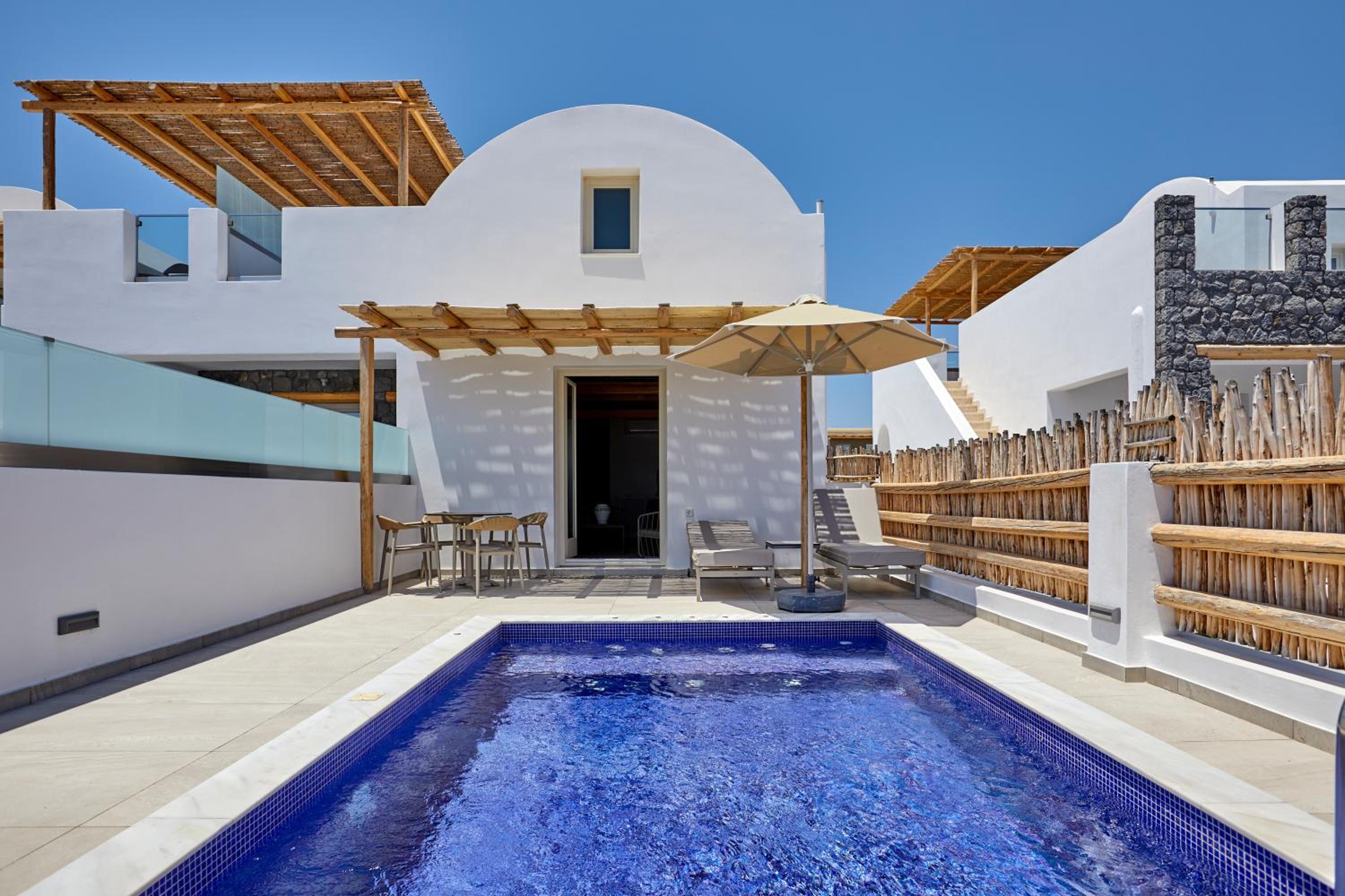 Two-Bedroom Duplex Suite with Pool - Photo 11