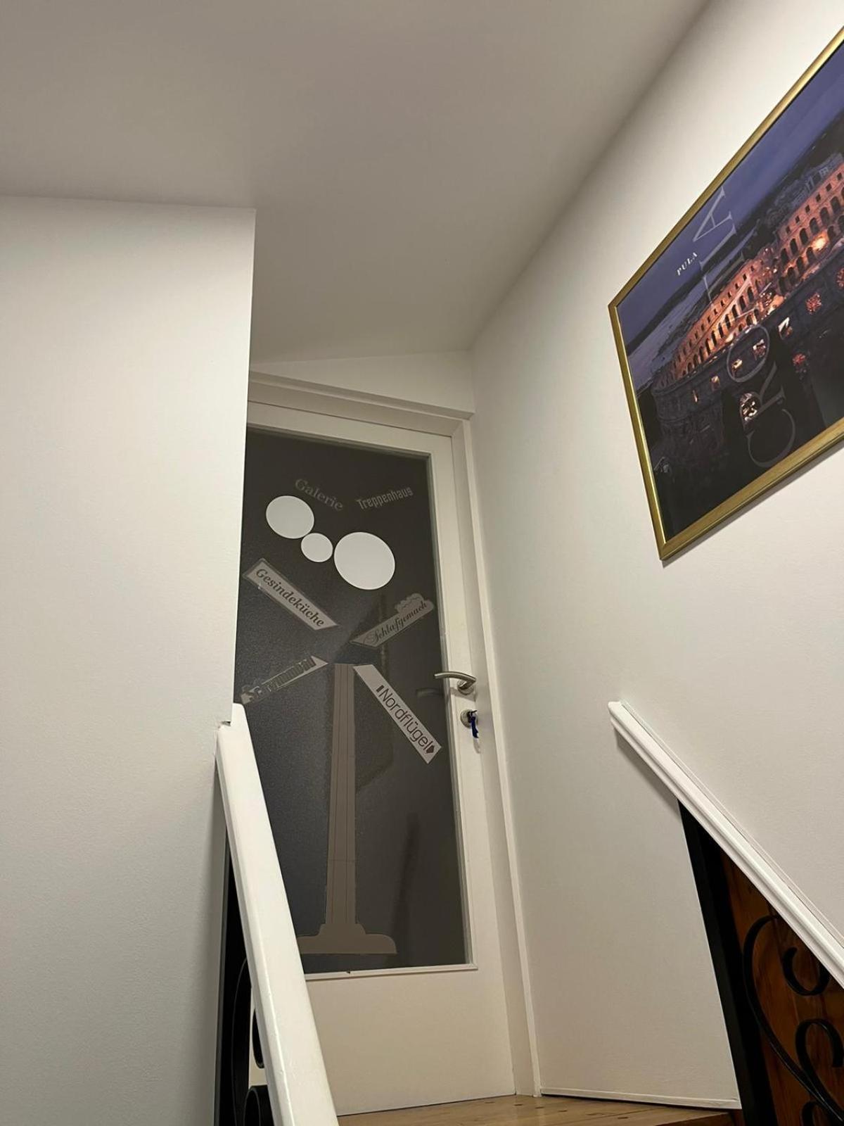 Studio with Balcony photo 2